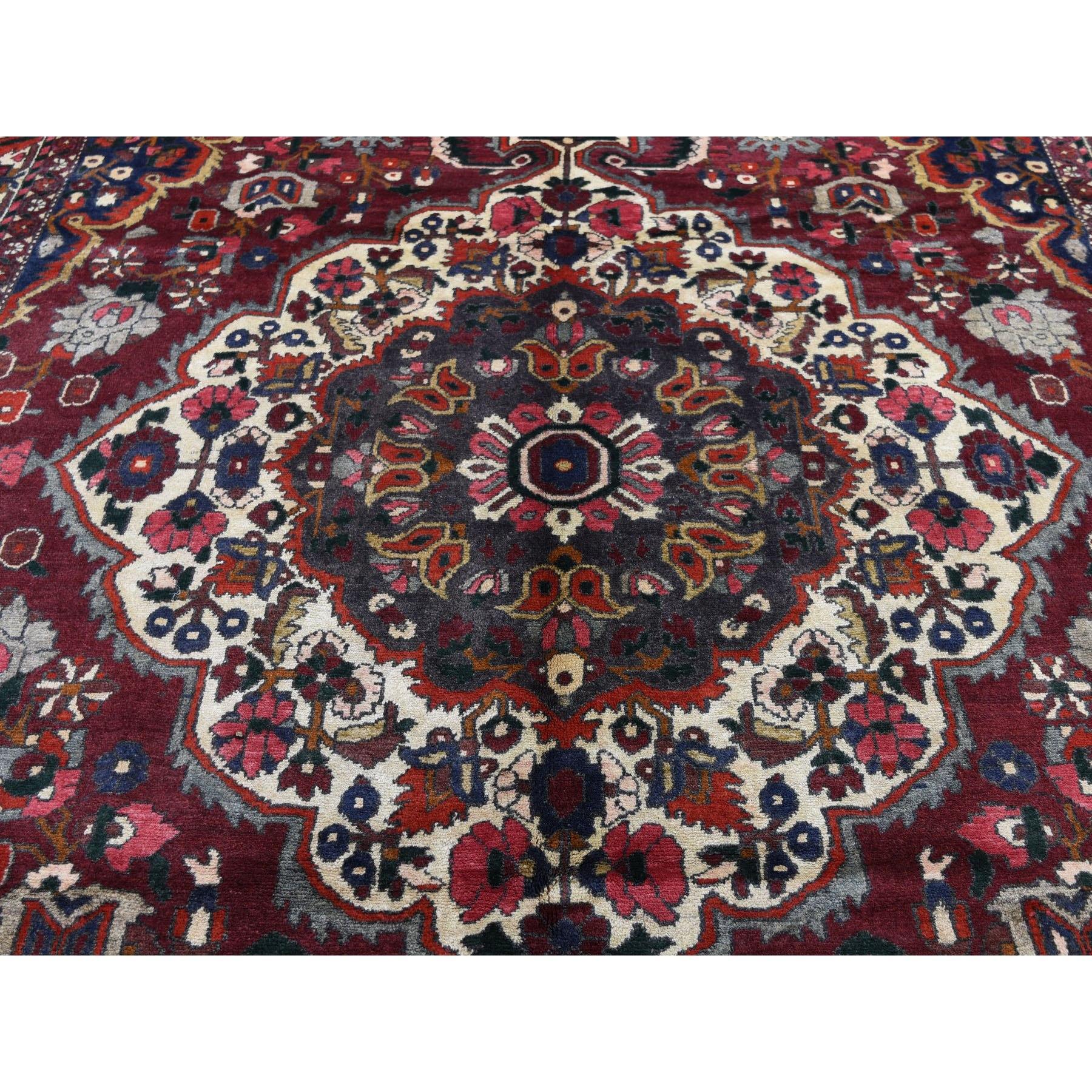 Red Vintage Persian Bakhtiari Exc Condition Pure Wool Hand Knotted Oriental Rug 3