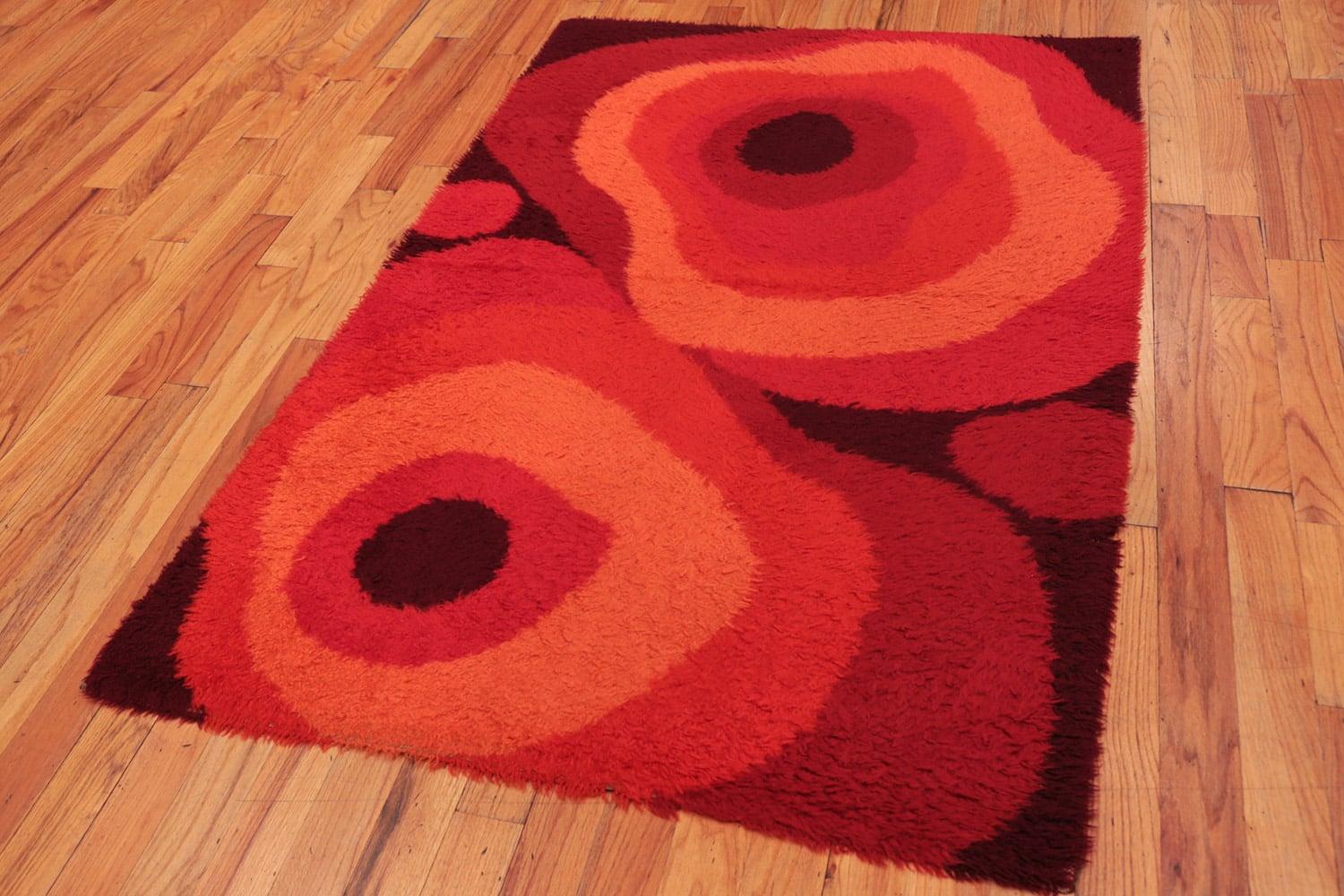 Alfombra Sueca Rya Shag Vintage Roja 4' x 6 Sueco en venta