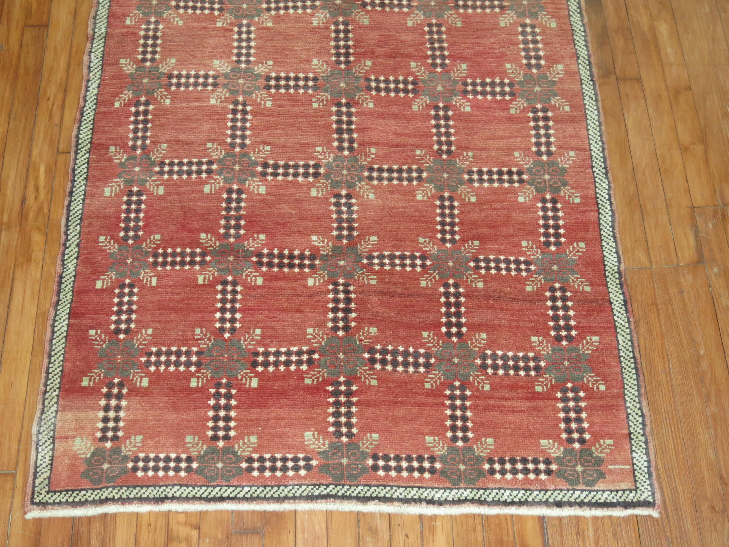  Red Vintage Turkish Accent Rug In Good Condition For Sale In New York, NY