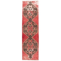 Tapis de couloir vintage turc géométrique en laine rouge