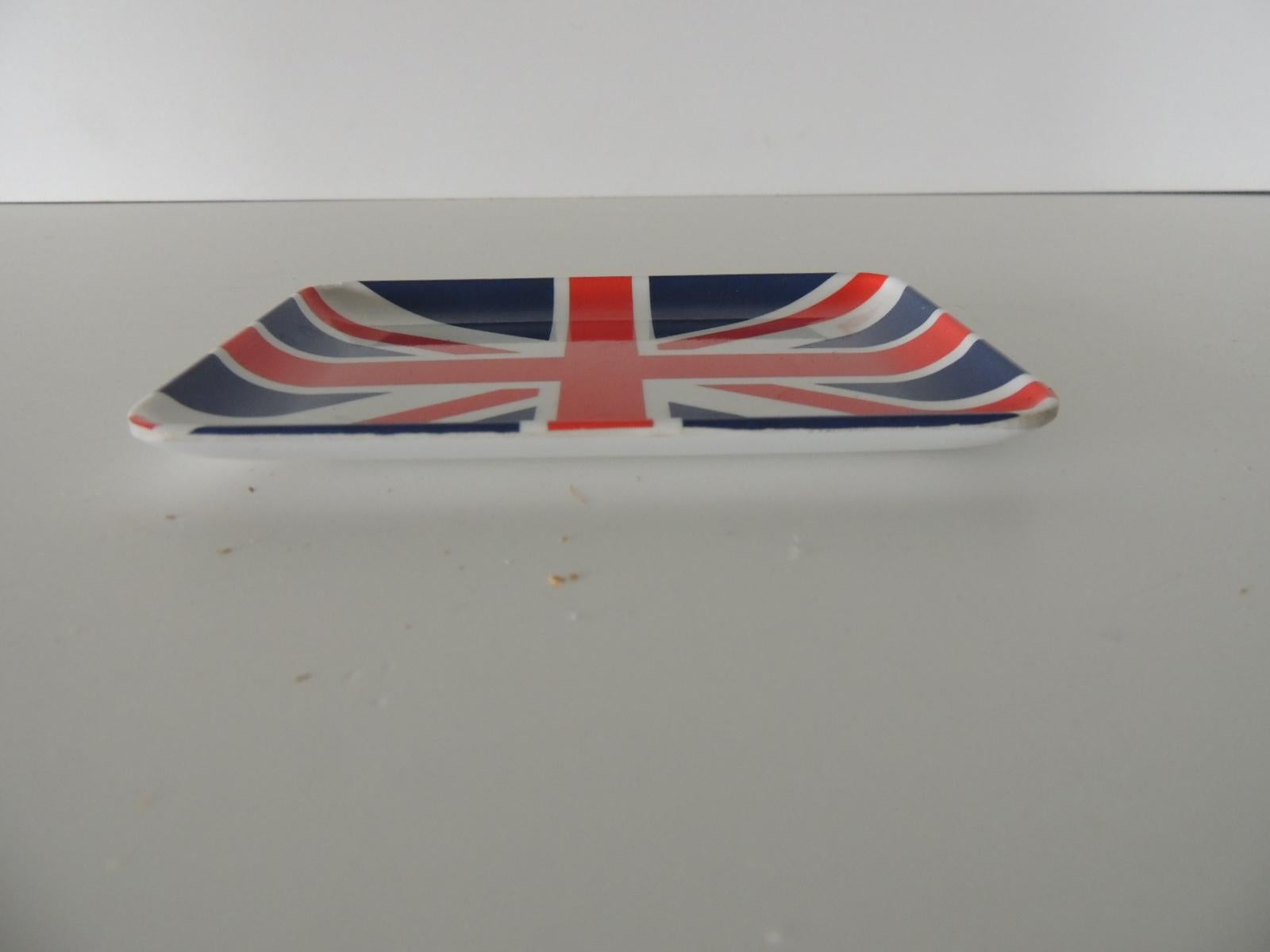 Red white and blue small london flag trinket tray or coaster
Size: 4