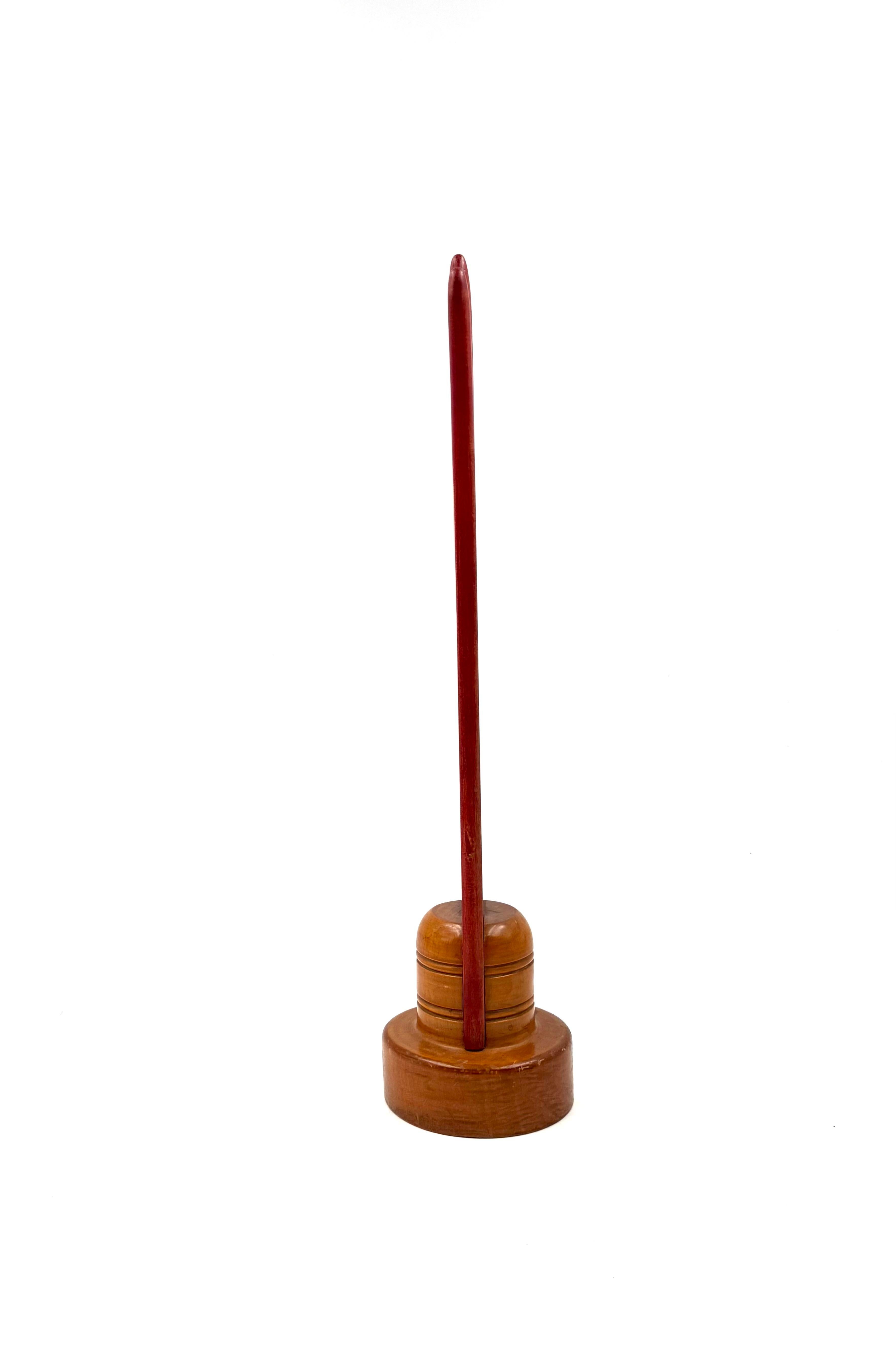 Handschmuckdisplay aus rotem Holz, Frankreich 1960er Jahre im Angebot 4