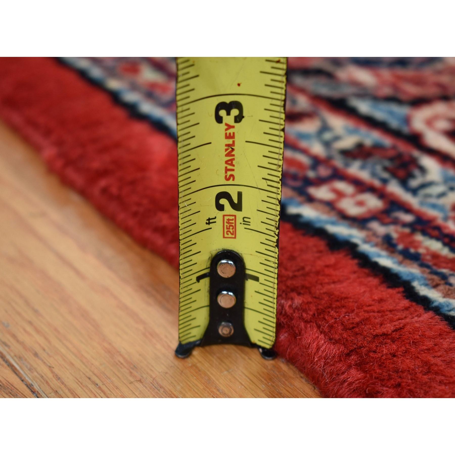 Antiker persischer Sarouk-Teppich aus roter, reiner, weicher und dicker Wolle, handgeknüpft im Angebot 3