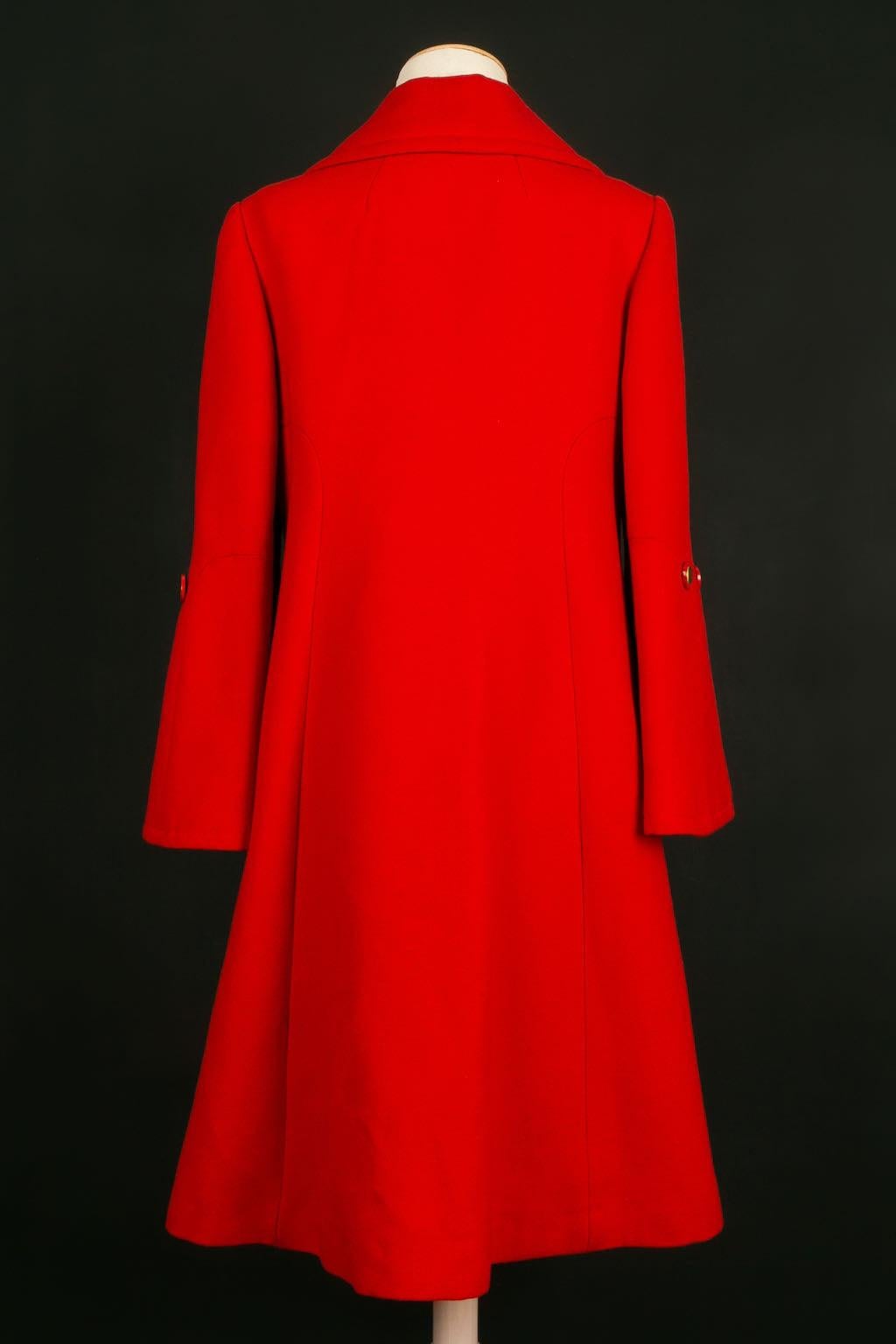 Red Wool Coat, 1960/70 In Excellent Condition For Sale In SAINT-OUEN-SUR-SEINE, FR