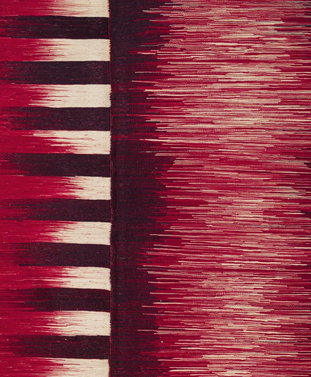 Rote Wolle Flachgewebe Teppich 7 ft 2 in x 9 ft 6 in, Zimmer Größe für Wohnzimmer (Ende des 20. Jahrhunderts) im Angebot