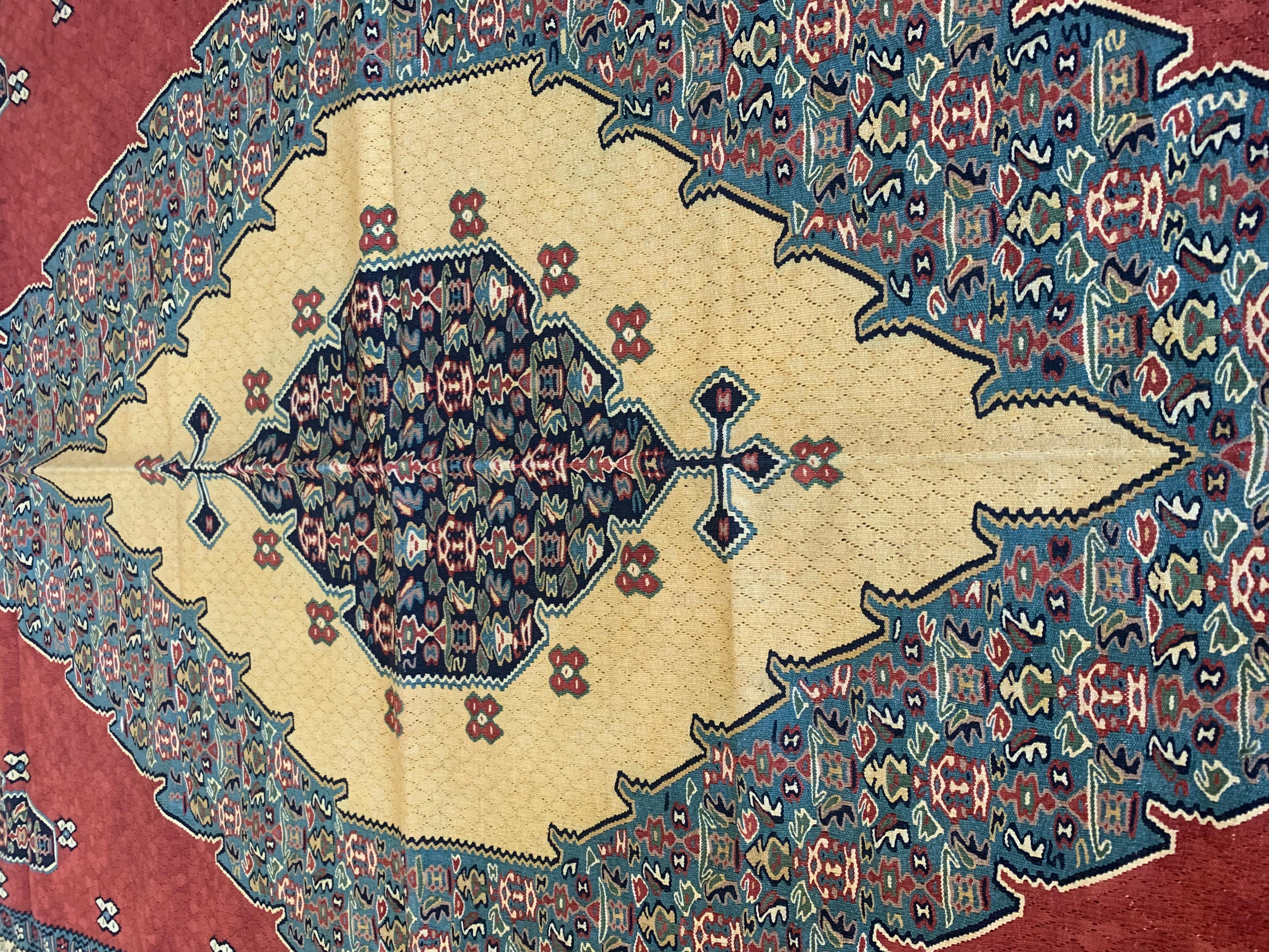Handgewebter flach gewebter orientalischer Teppich aus roter Wolle, Kurdischer Kelim im Angebot 5