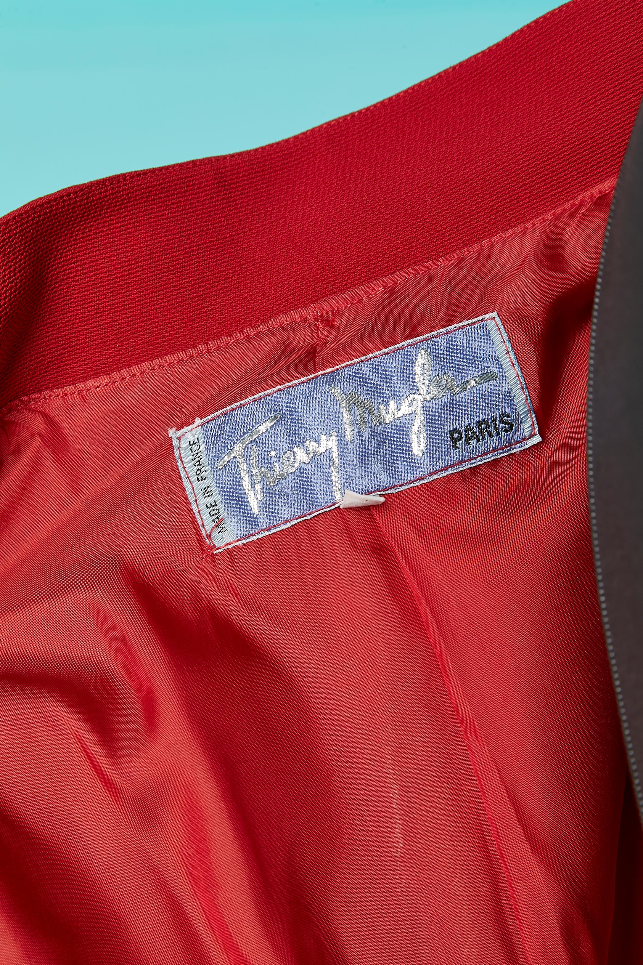 Roter Wollrock-Anzug mit asymmetrischer Jacke und Wickelrock Thierry Mugler  im Angebot 4