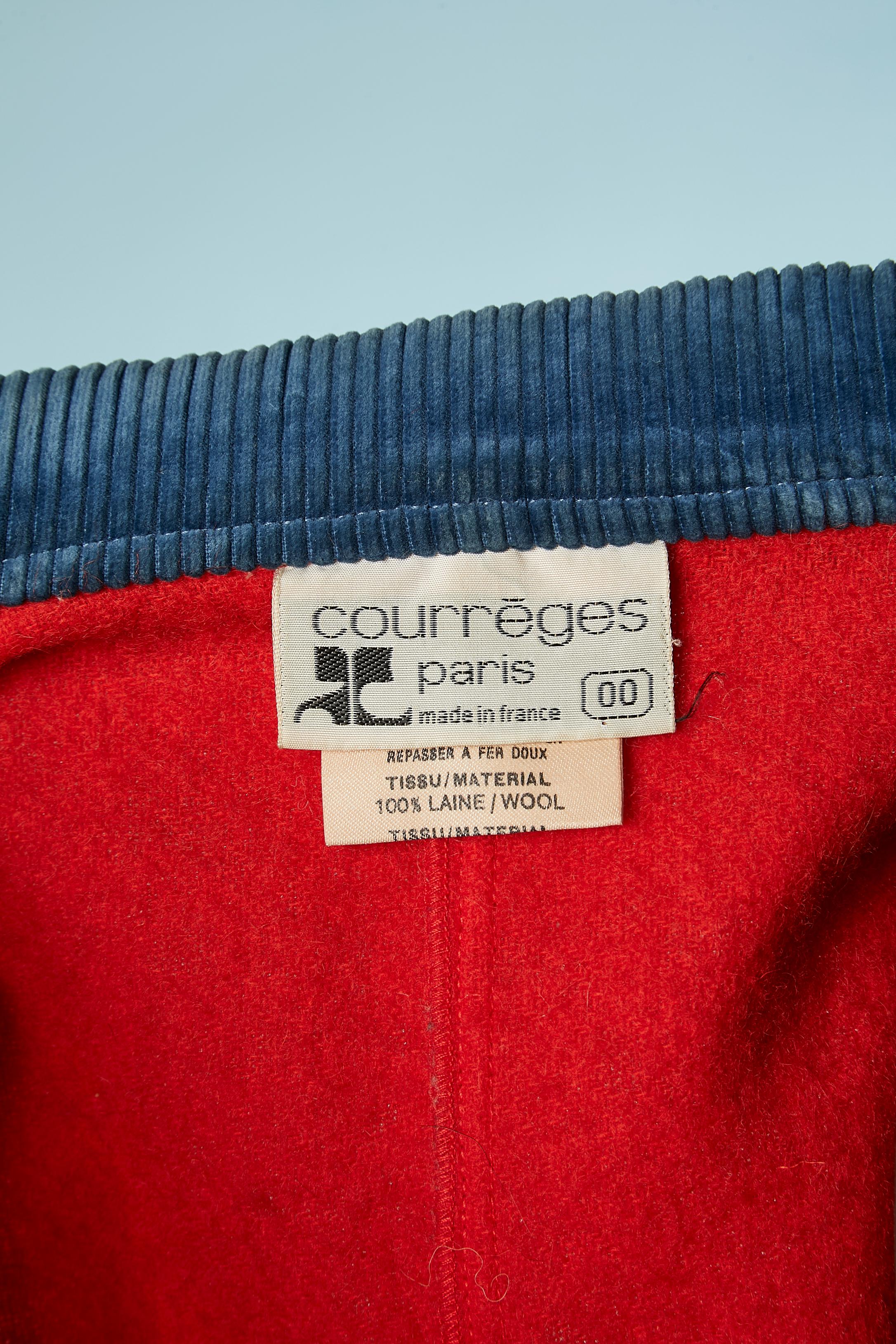 Roter Wollrock mit blauem Kordkragen Courrèges Paris  im Angebot 3