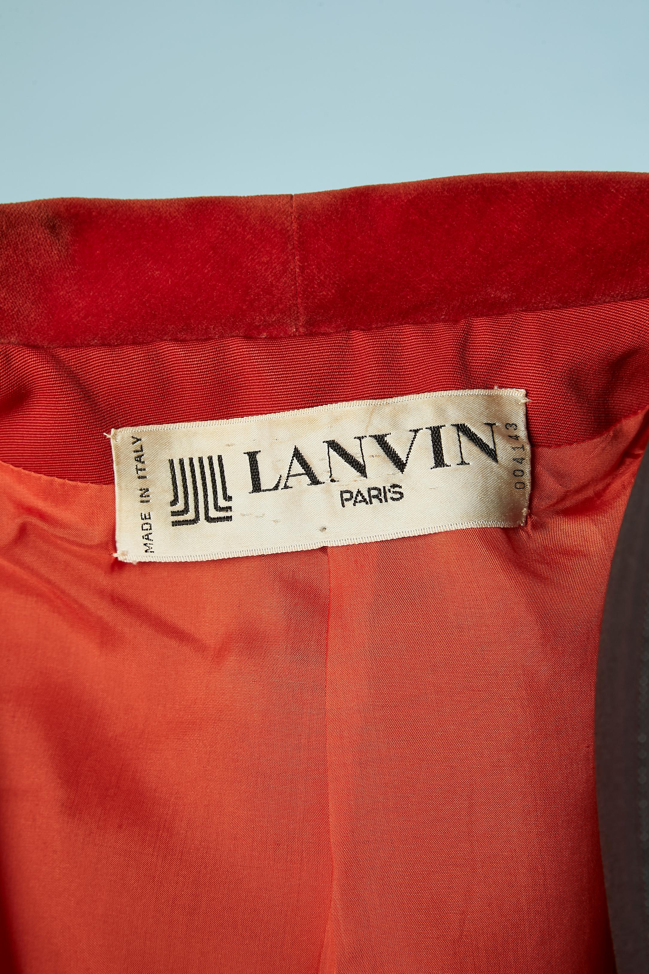 Red wool skirt-suit with velvet collar Lanvin Circa 1960's  For Sale 3