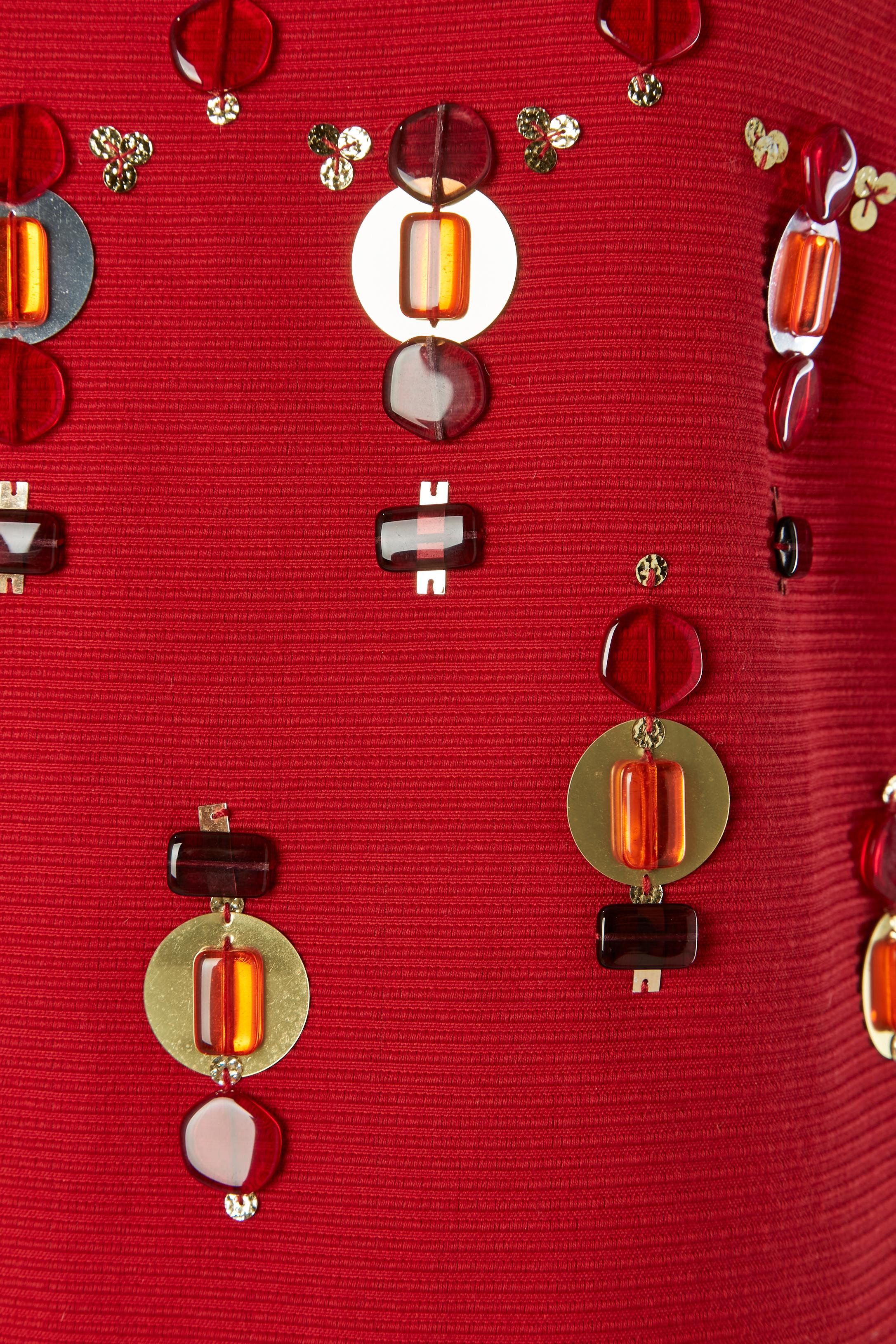 Rotes ärmelloses Cocktailkleid aus Wolle mit Verzierungen CHRISTIAN DIOR im Zustand „Hervorragend“ im Angebot in Saint-Ouen-Sur-Seine, FR