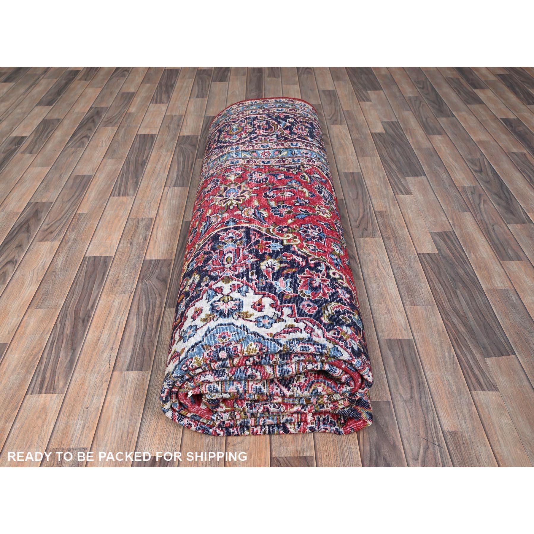 Rote Wolle handgeknüpft Vintage Persian Kashan Dense Weave Pure Wool Soft Rug im Angebot 3