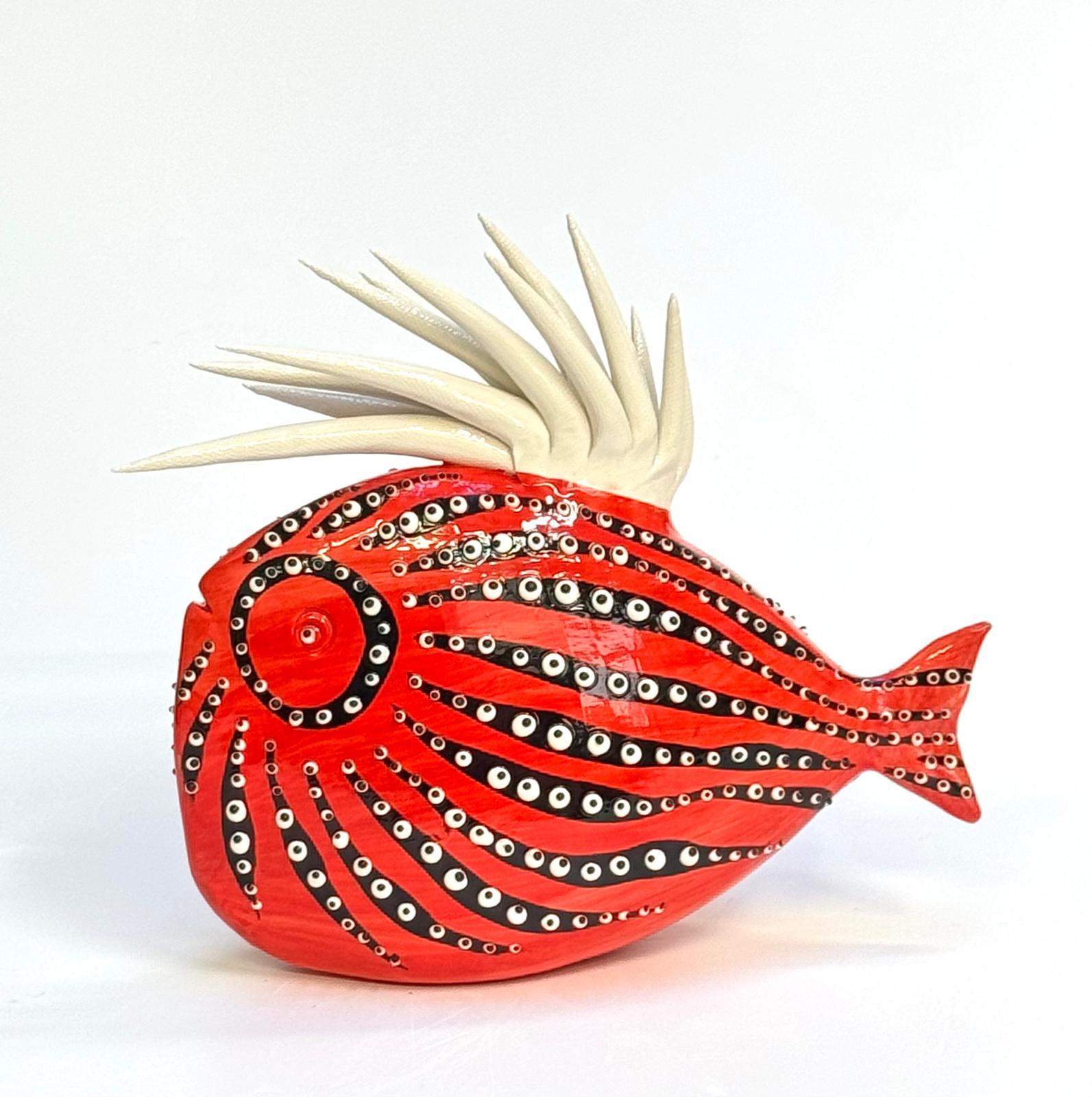 Moderne Ensemble Red wow de poissons uniques fabriqués à la main en Italie, en céramique et en émaux. en vente