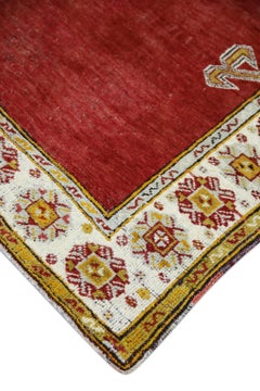 Tappeto Oushak Vintage in lana rossa e gialla tessuto a mano 3'5" x 5'