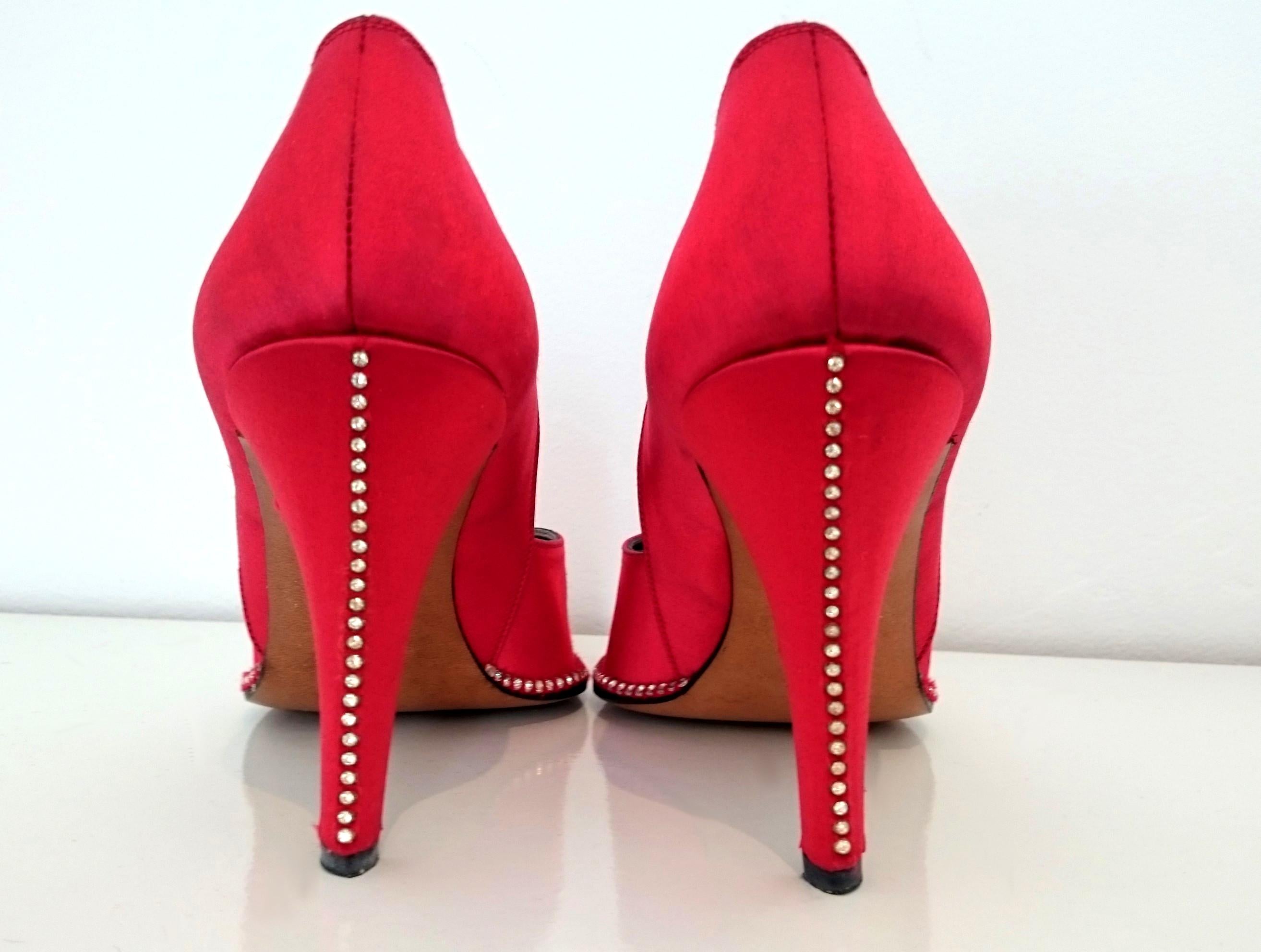 Red Yves Saint Laurent Silk Heels Embroidered with Swarovski For Sale 1