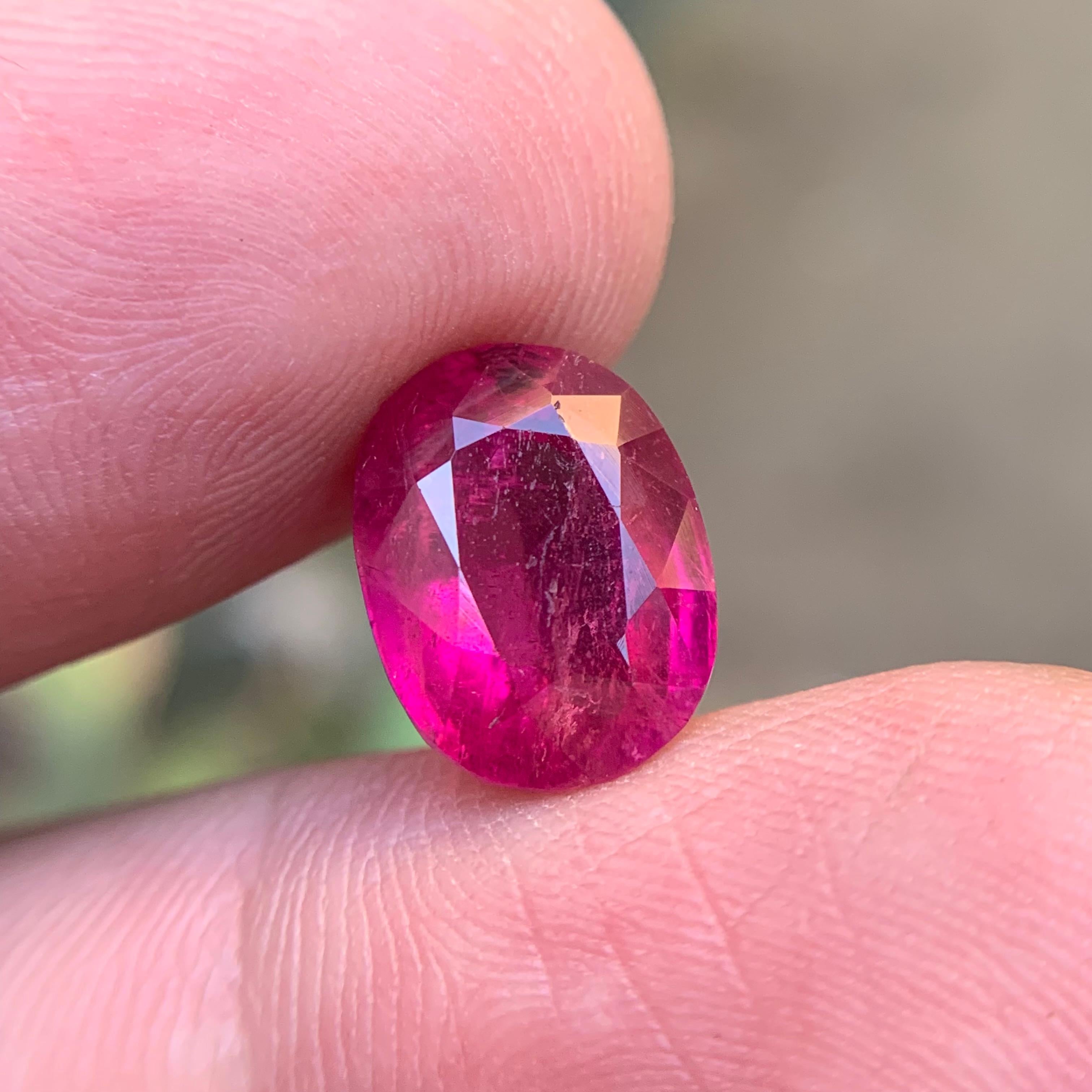 Contemporary Reddish Hue Vibrant Pink Natural Rubellite Tourmaline Ring Loose Gemstone 6.90Ct For Sale
