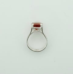 Roter, orangefarbener 8,21 Karat, unbehandelter Saphir und Diamantring aus Platin