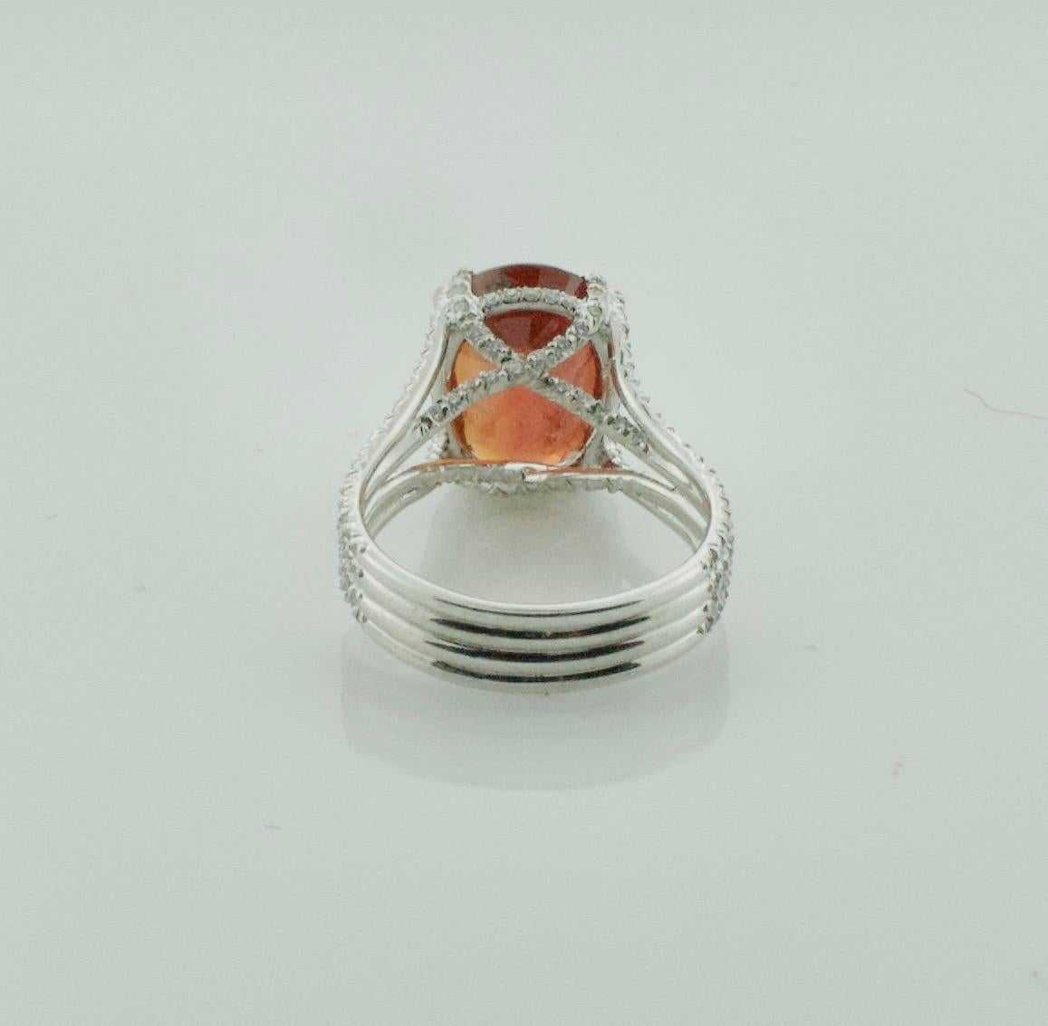 Moderne Bague en platine avec diamants et saphir orange rougeâtre de 8,21 carats, sans chaleur en vente