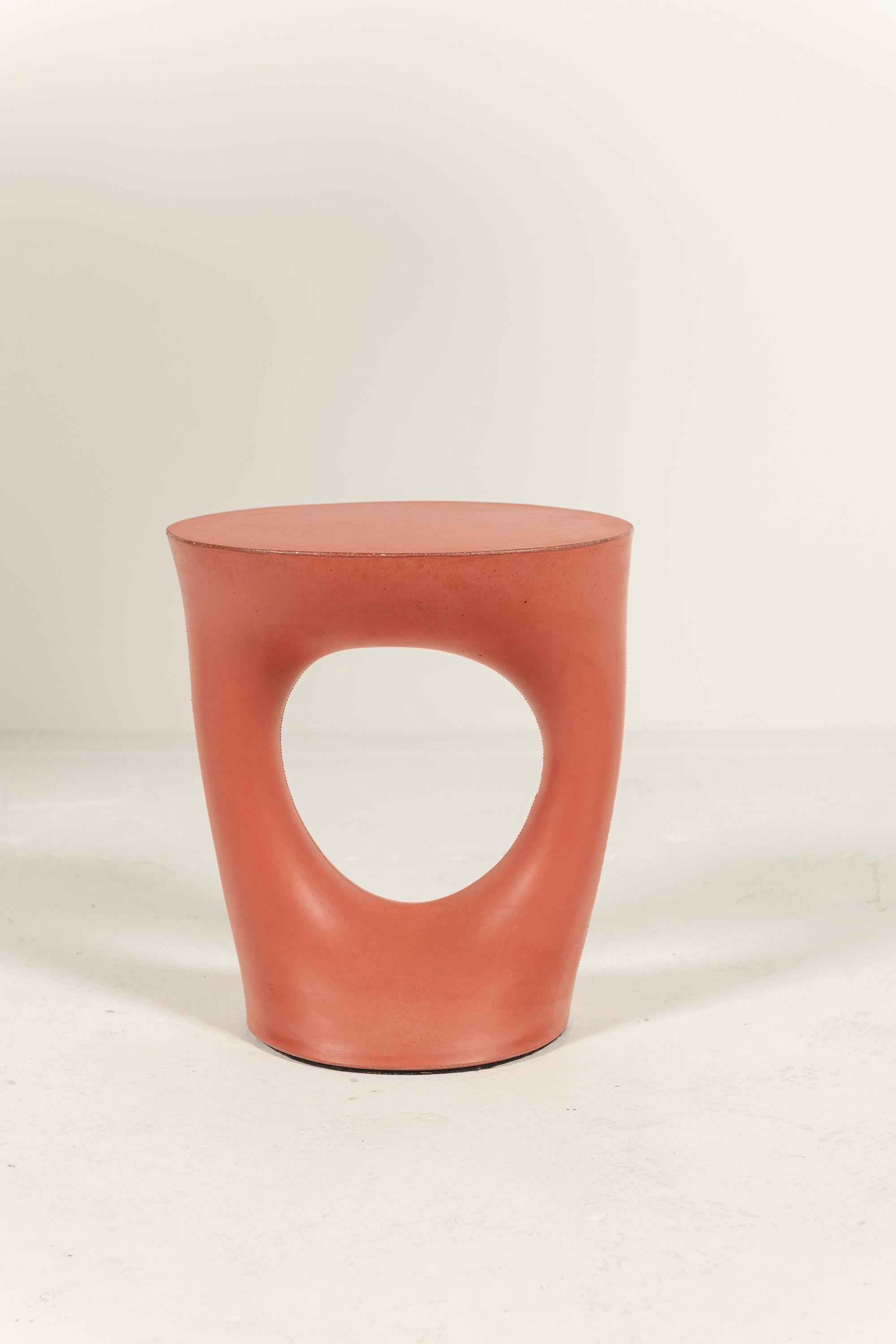 Reddish-Orange Modern Short Kreten Side Table by Souda en Bueno estado para la venta en San Francisco, CA