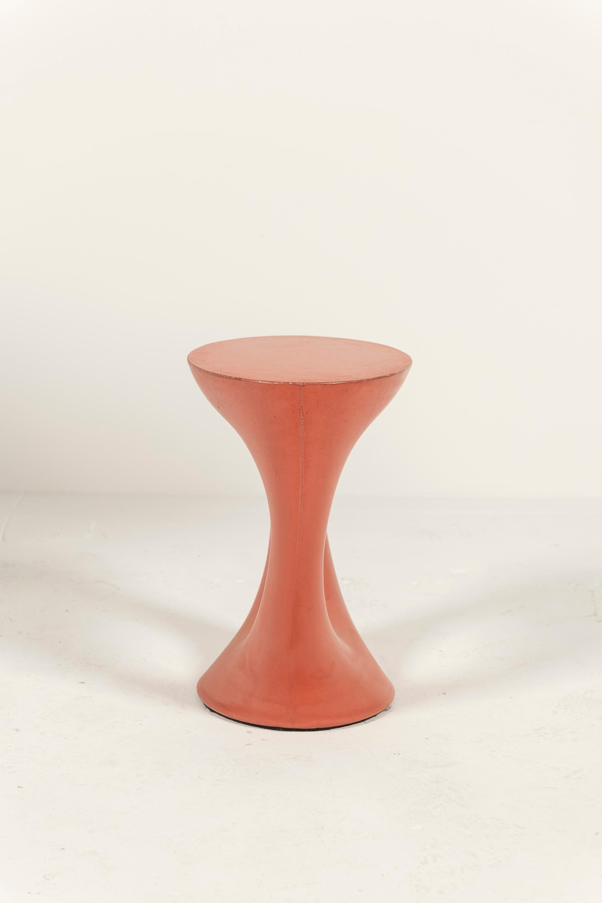 Reddish-Orange Modern Short Kreten Side Table by Souda Fieltro en venta