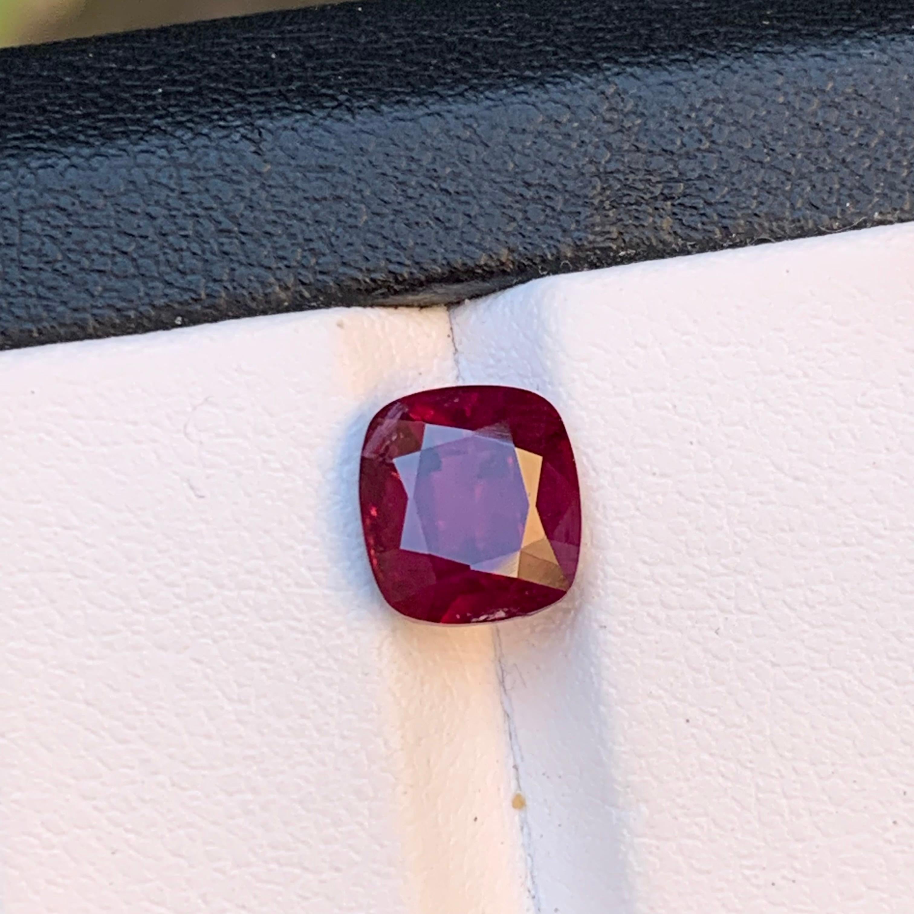Rötlich Rosa Natürlicher Rhodolith Granat Lose Edelstein für Ring, oder jede andere Schmuckfassung-Quadrat Cushion Schliff!!

💎 EDELSTEINART: Rhodolith-Granat
⚖️ GEWICHT: 3,10 Karat
🪚 FORM & SCHNITT: Kissenschliff
📏 GRÖSSE (MM): 8,08 x 7,44 x