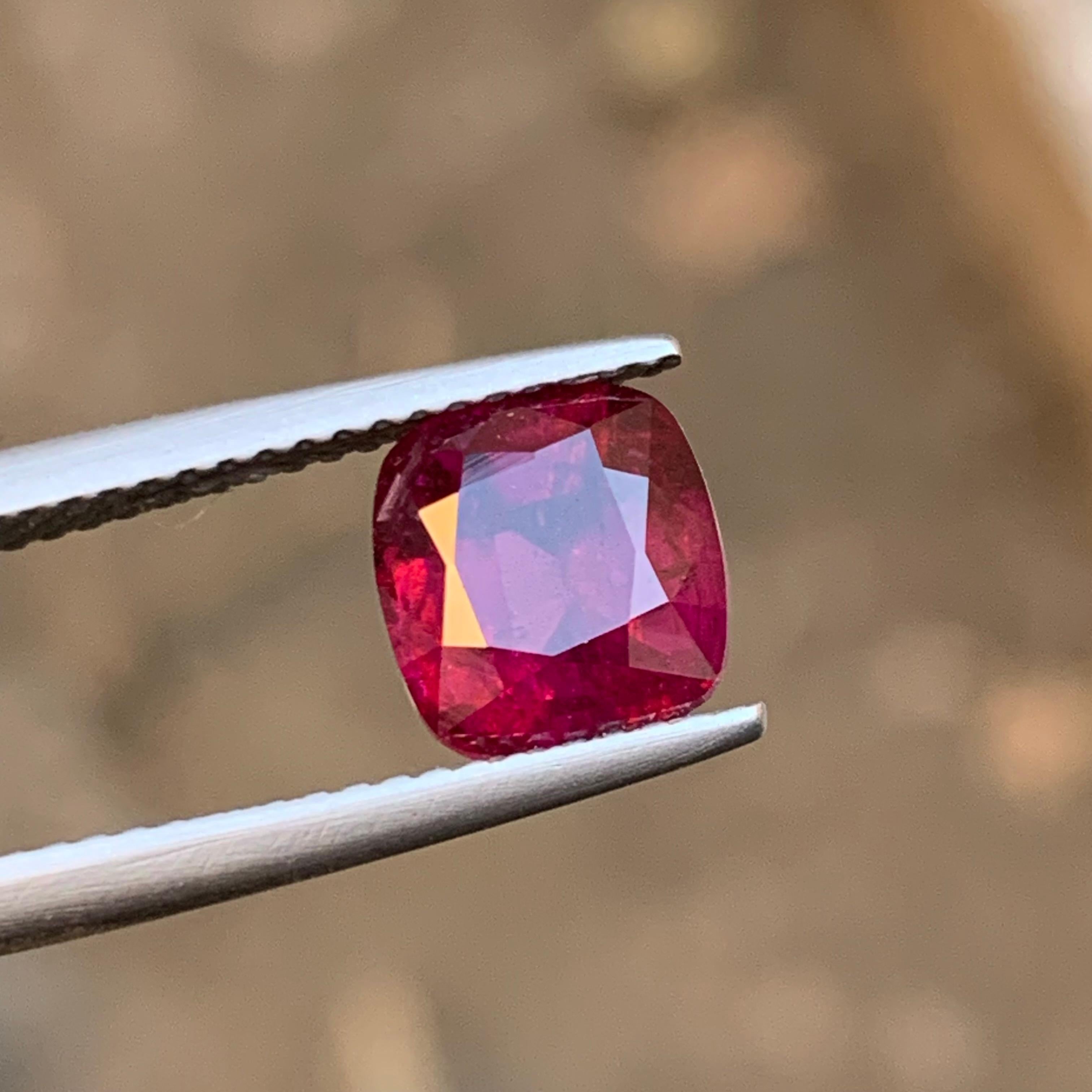 Rötlich rosa natürlichen Rhodolith Granat Ring lose Edelstein 3,10 Ct Cushion Cut (Kissenschliff) im Angebot