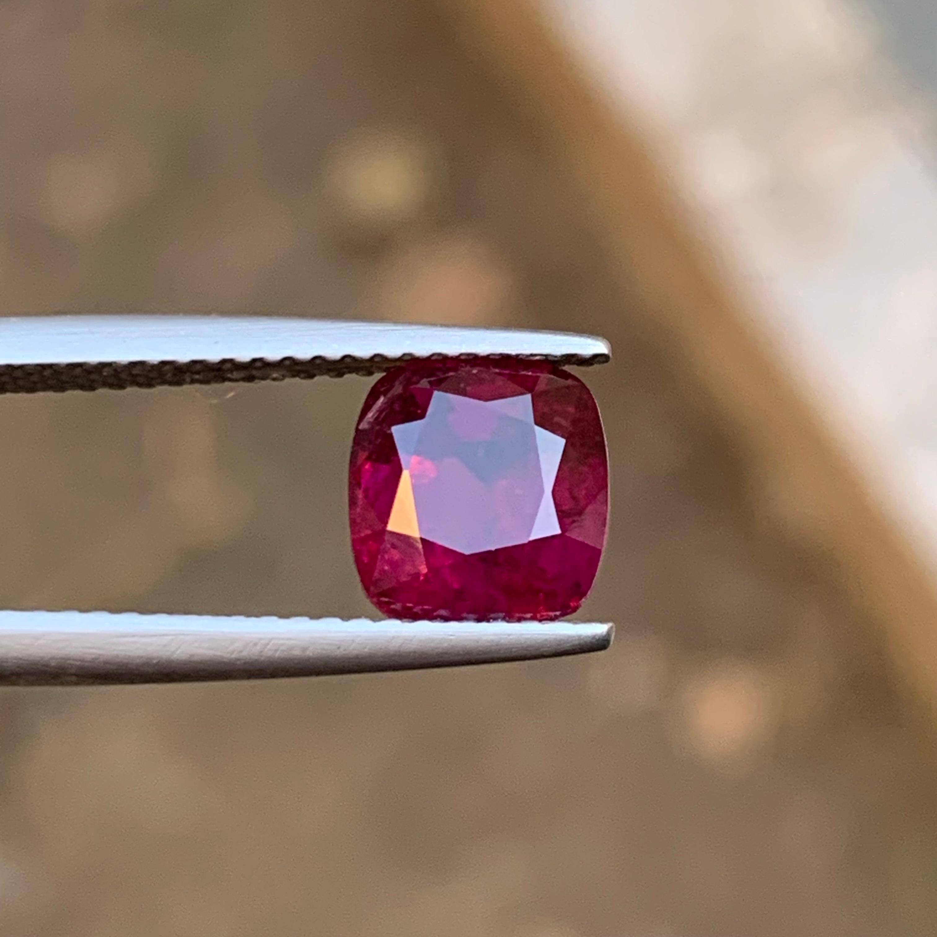 Rötlich rosa natürlichen Rhodolith Granat Ring lose Edelstein 3,10 Ct Cushion Cut im Angebot 1