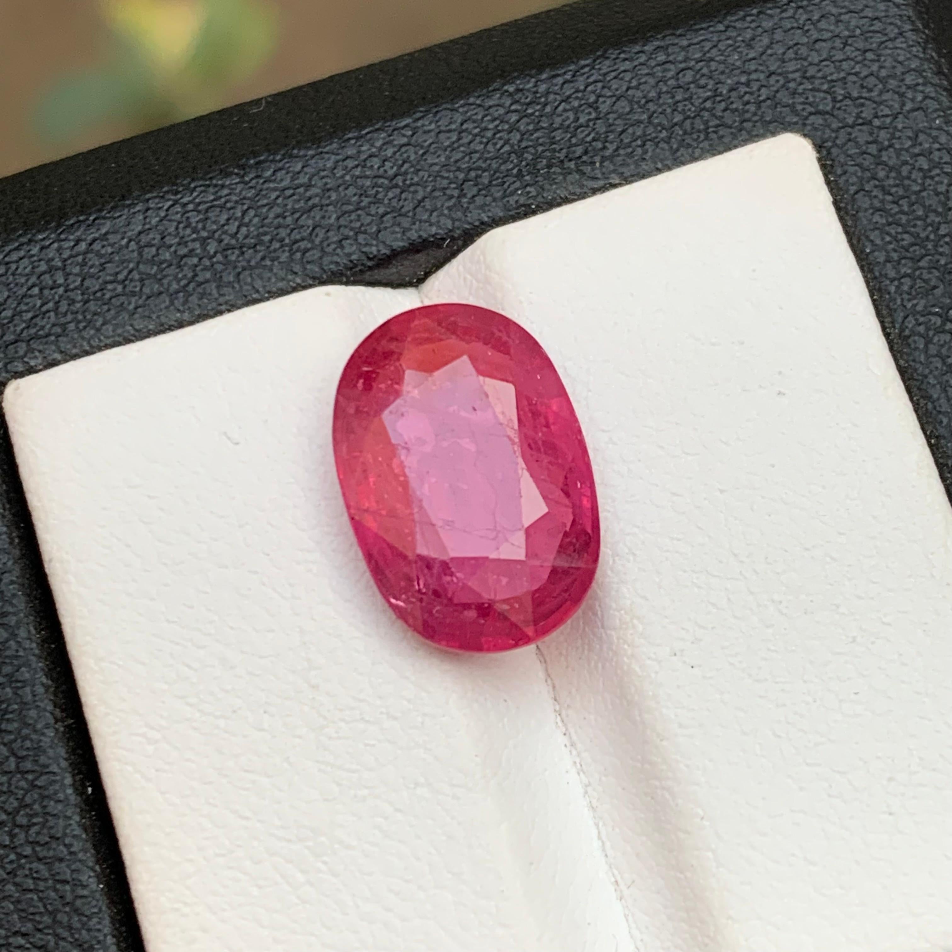 Rubelita turmalina natural rosa rojizo gema suelta 8 ct joya ovalada de cojín en Nuevo estado para la venta en Peshawar, PK