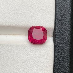 Rötlich rosa natürlicher Rubellit Turmalin 2,86 Karat Cushion-Schliff Lose Edelstein