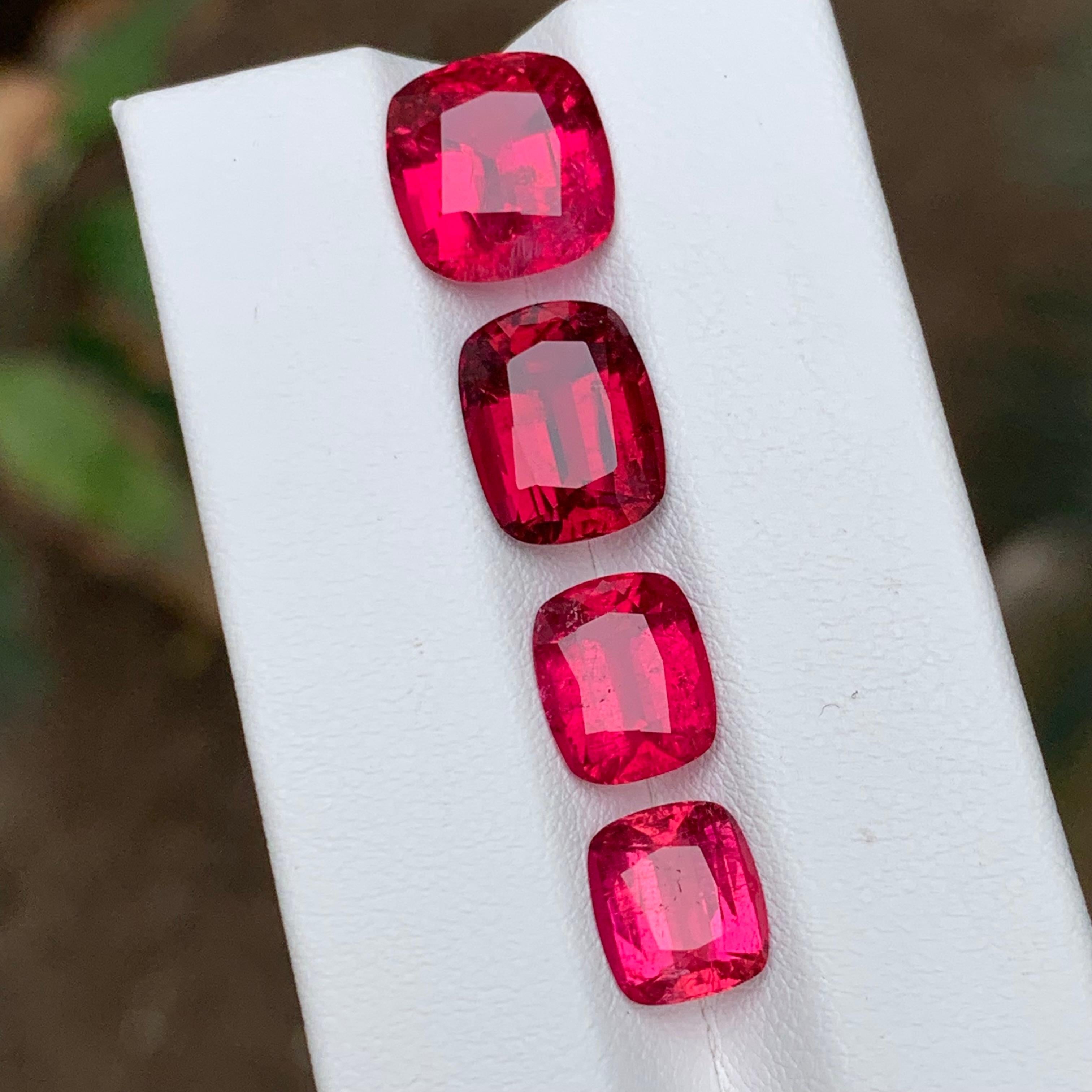 Collier coussin rose rougeâtre, tourmaline rubellite naturelle, pierres précieuses non serties 13,80 carats en vente 4