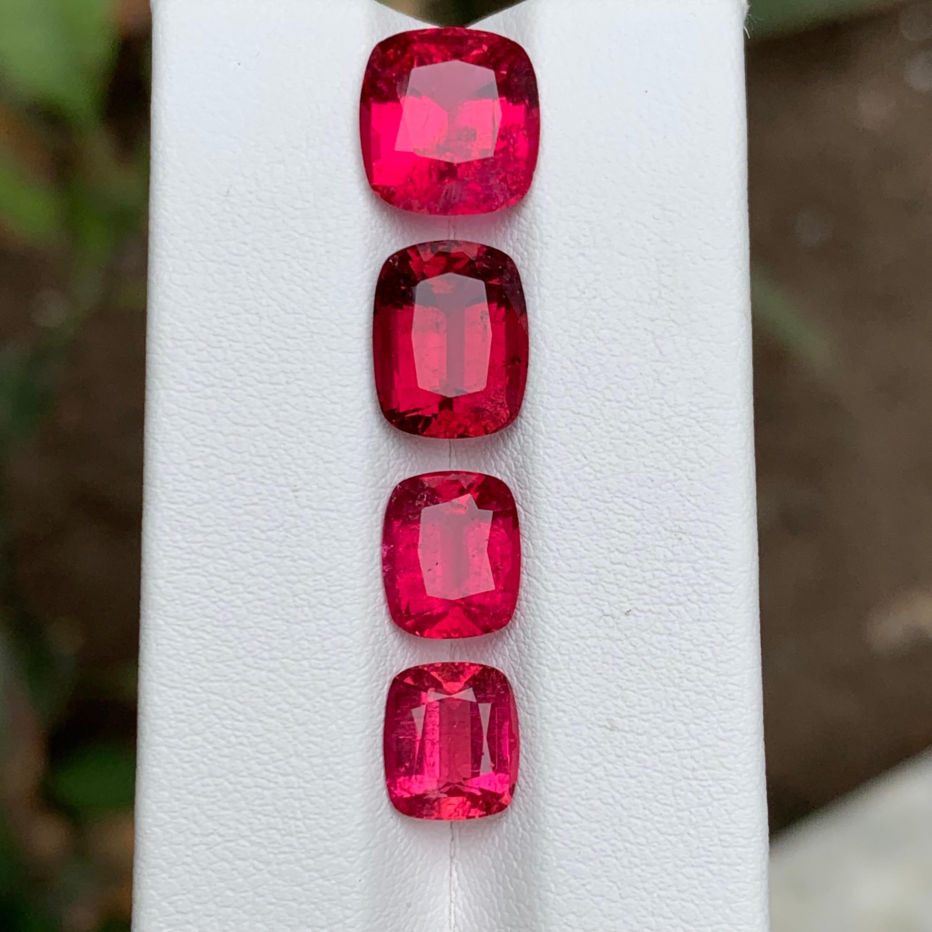 Collier coussin rose rougeâtre, tourmaline rubellite naturelle, pierres précieuses non serties 13,80 carats en vente 5