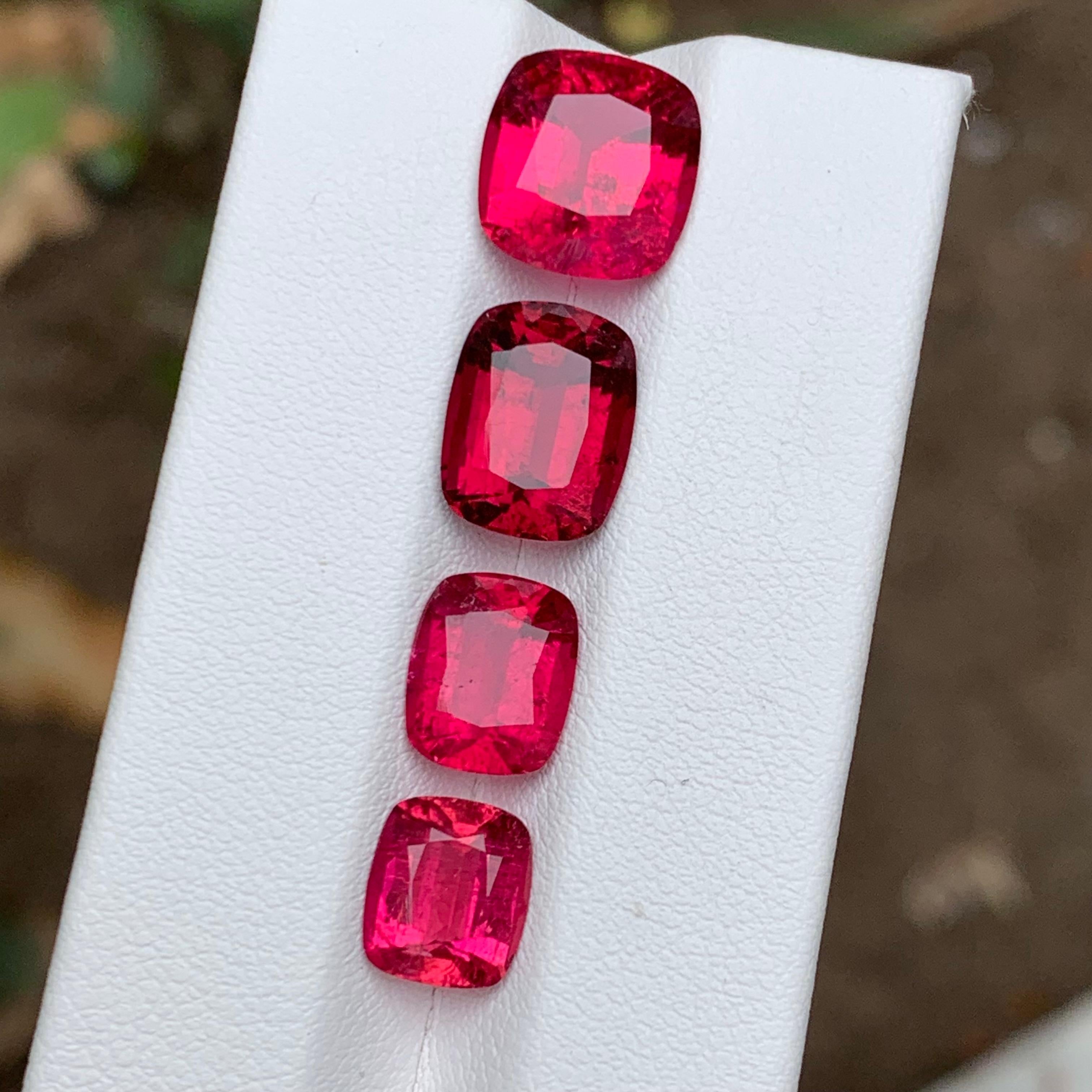 Exquise Tourmaline Rubellite naturelle rose rougeâtre pierres en vrac pour bague, collier pendentif, bracelet ou tout autre sertissage - taille coussin de Kunar Afghanistan !!!

💎 TYPE DE PIERRE PRÉCIEUSE : Tourmaline Rubellite
⚖️ POIDS : 13,80