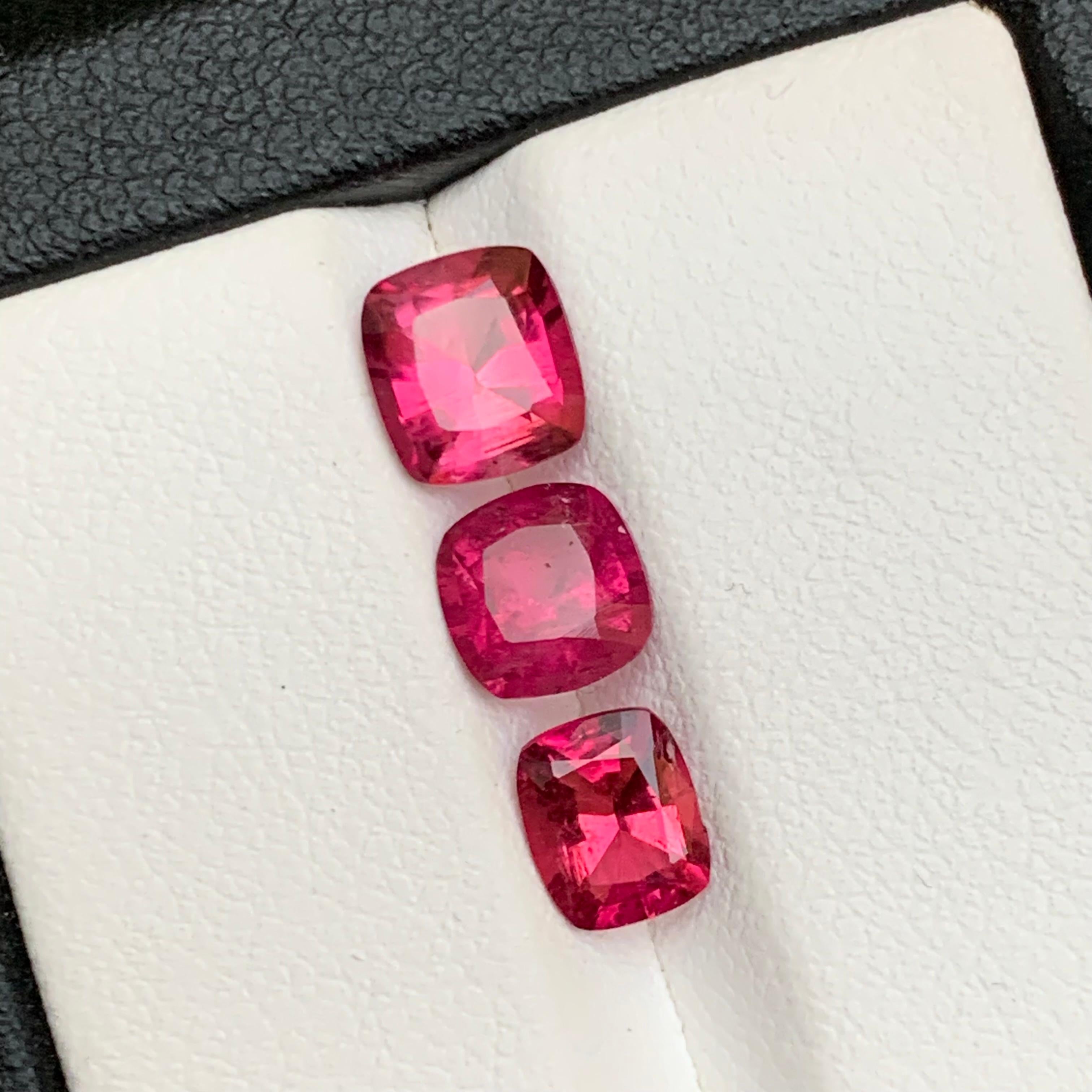 Gemme sciolte di tormalina rubellite naturale rosa rossastra 3,20 carati a cuscino - Gioielli in vendita 4