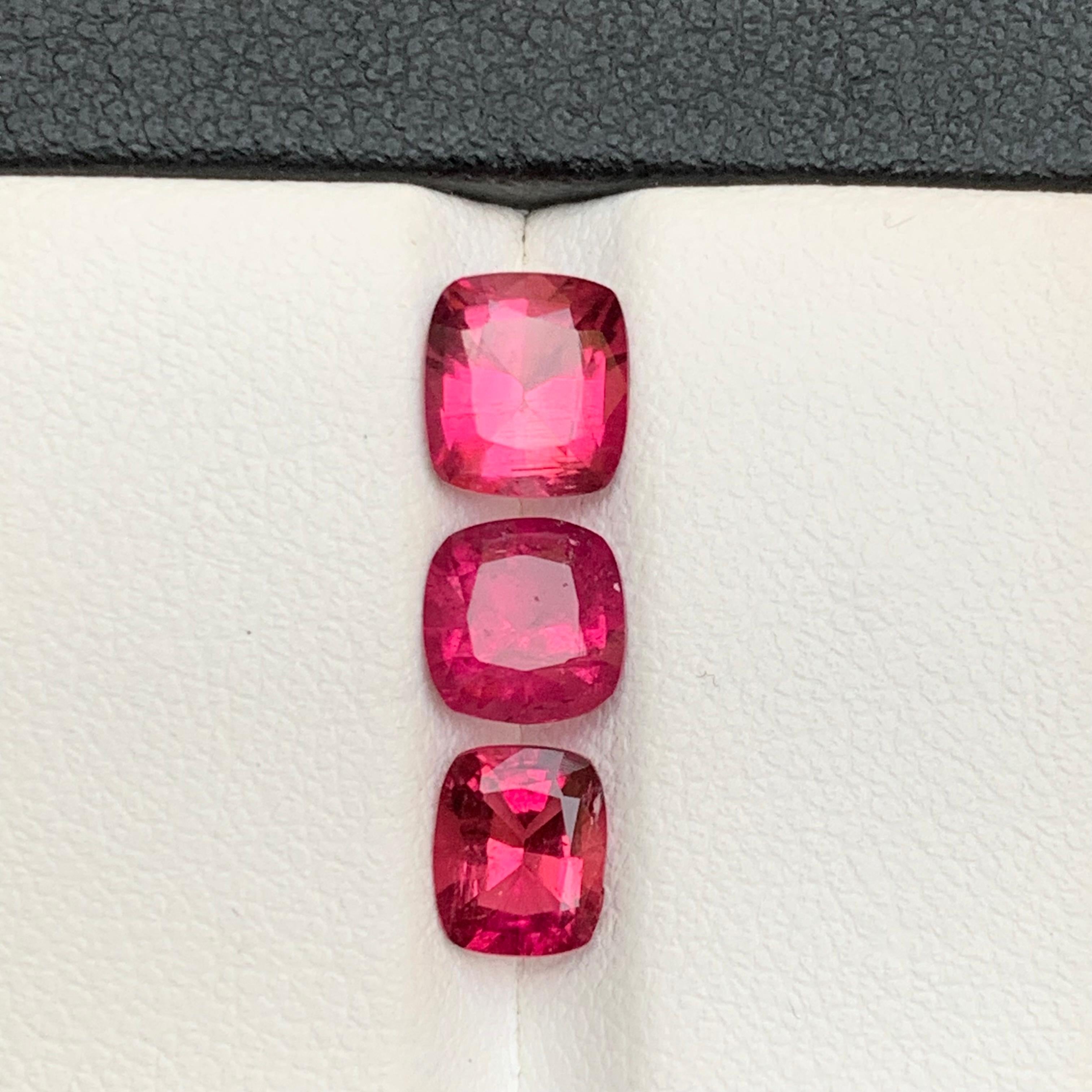 Gemme sciolte di tormalina rubellite naturale rosa rossastra 3,20 carati a cuscino - Gioielli in vendita 5