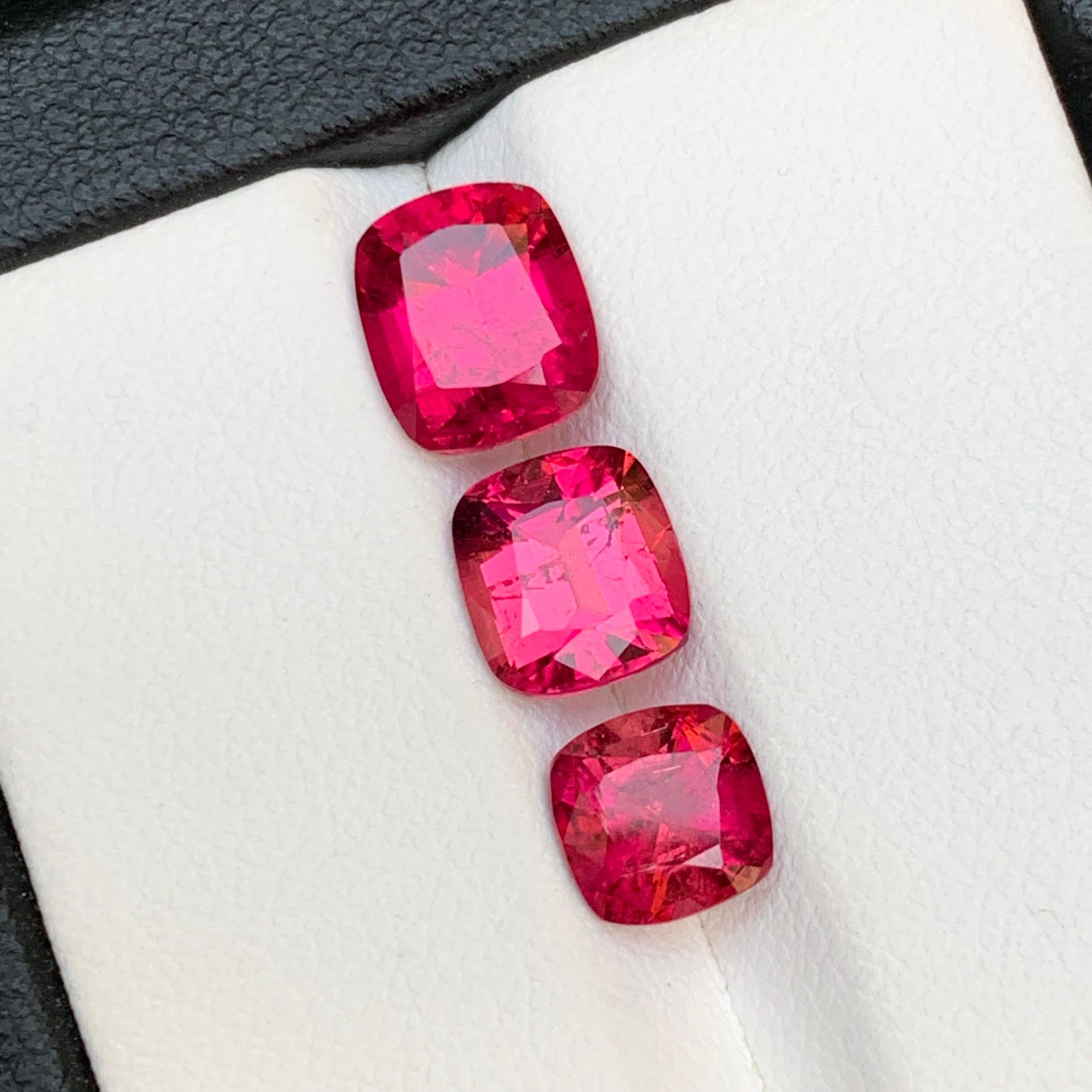 Reddish Pink Natural Rubellite Tourmaline Loose Gemstones 4.45 Ct Cushion-Jewel In New Condition For Sale In Peshawar, PK