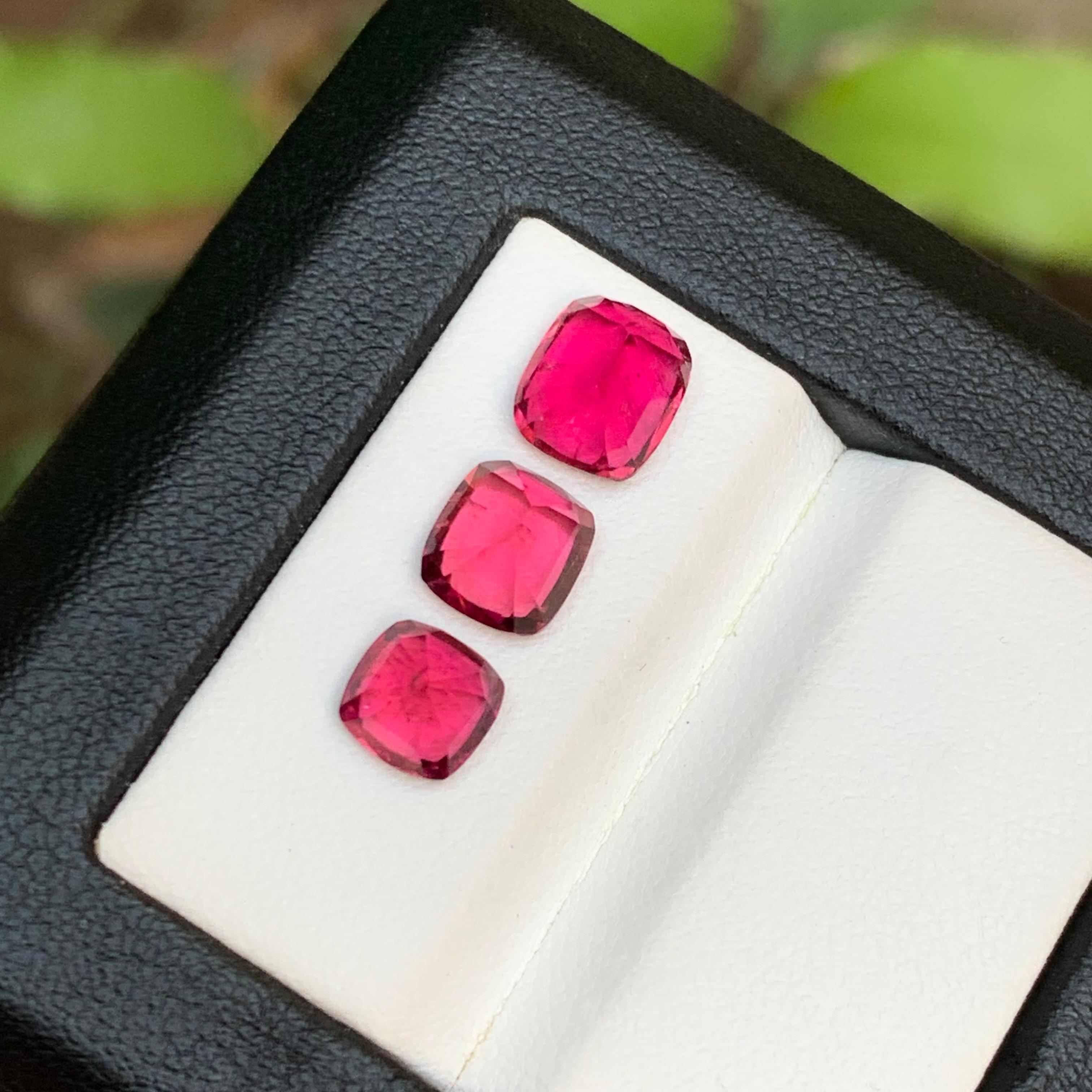 Reddish Pink Natural Rubellite Tourmaline Loose Gemstones 4.45 Ct Cushion-Jewel For Sale 1