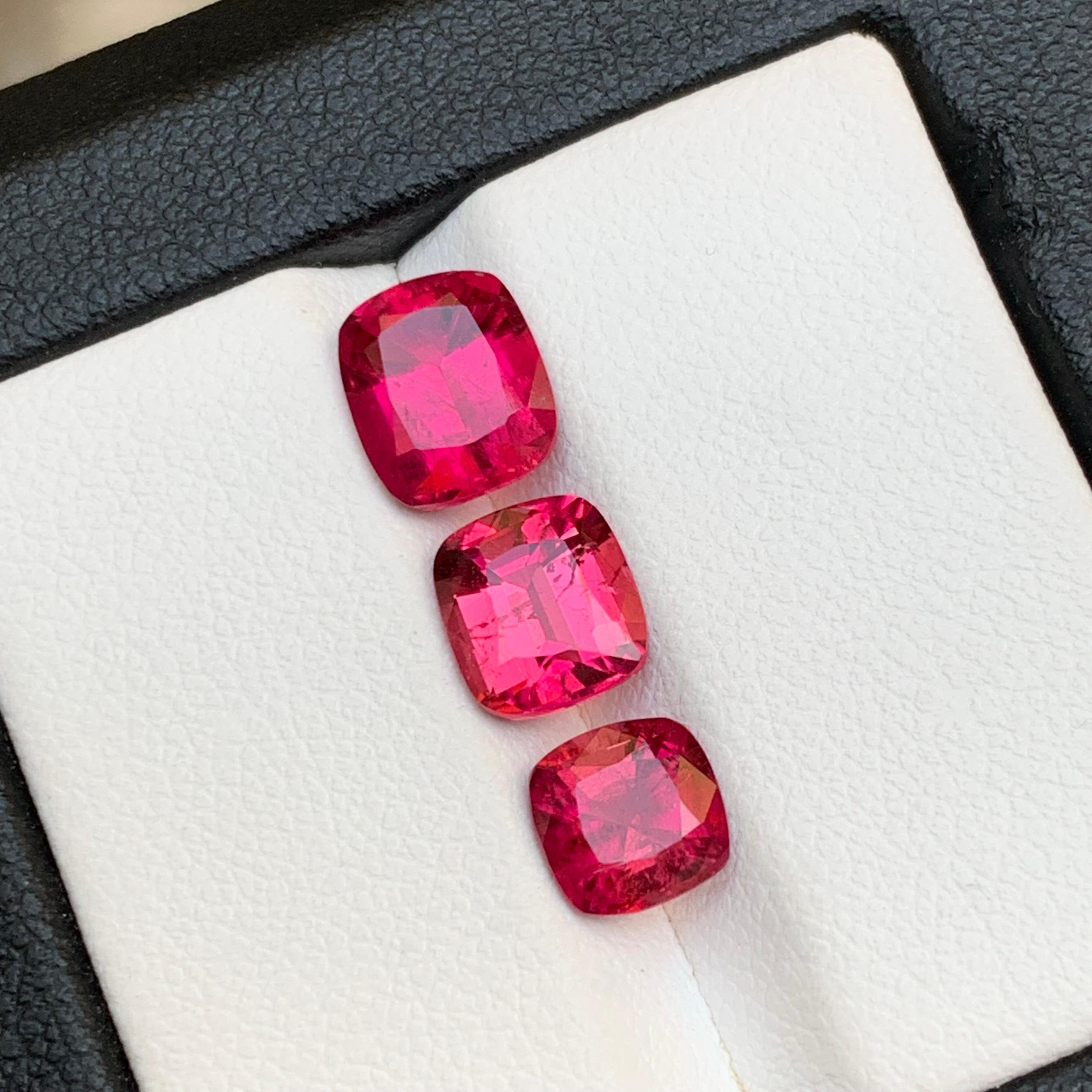 Reddish Pink Natural Rubellite Tourmaline Loose Gemstones 4.45 Ct Cushion-Jewel For Sale 2