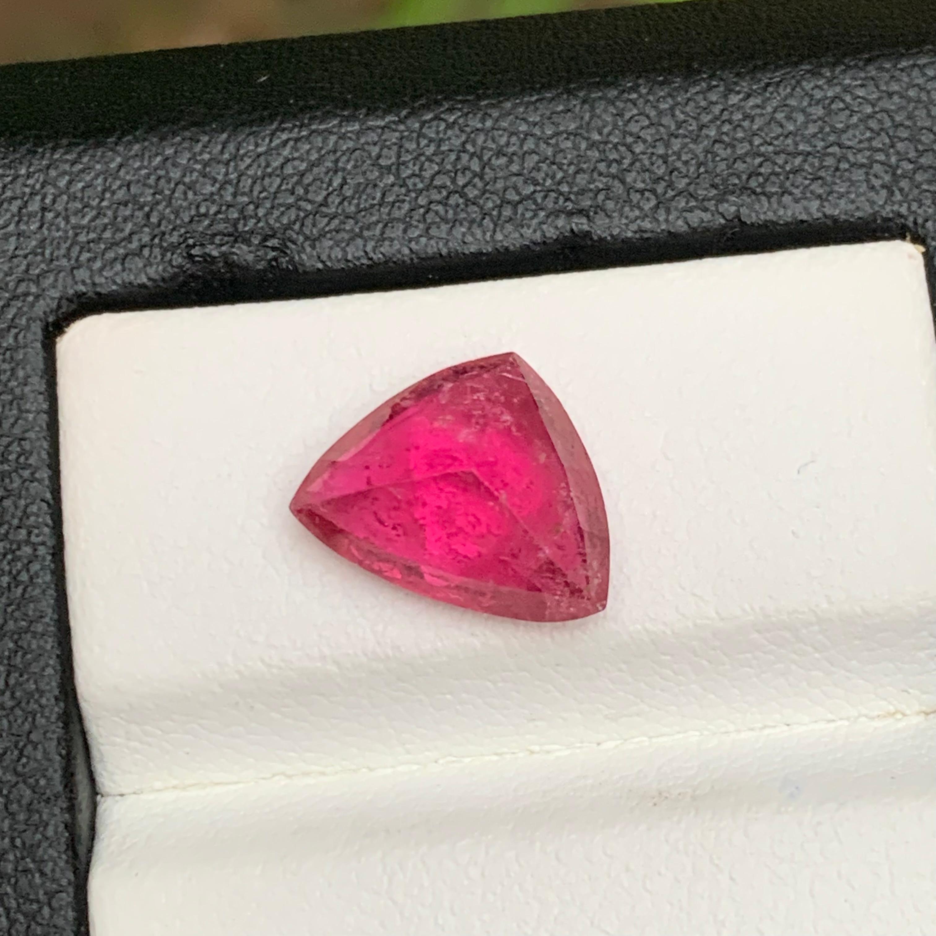 Women's or Men's Reddish Pink Natural Rubellite Tourmaline Necklace Pendant Loose Gemstone 3.95Ct For Sale
