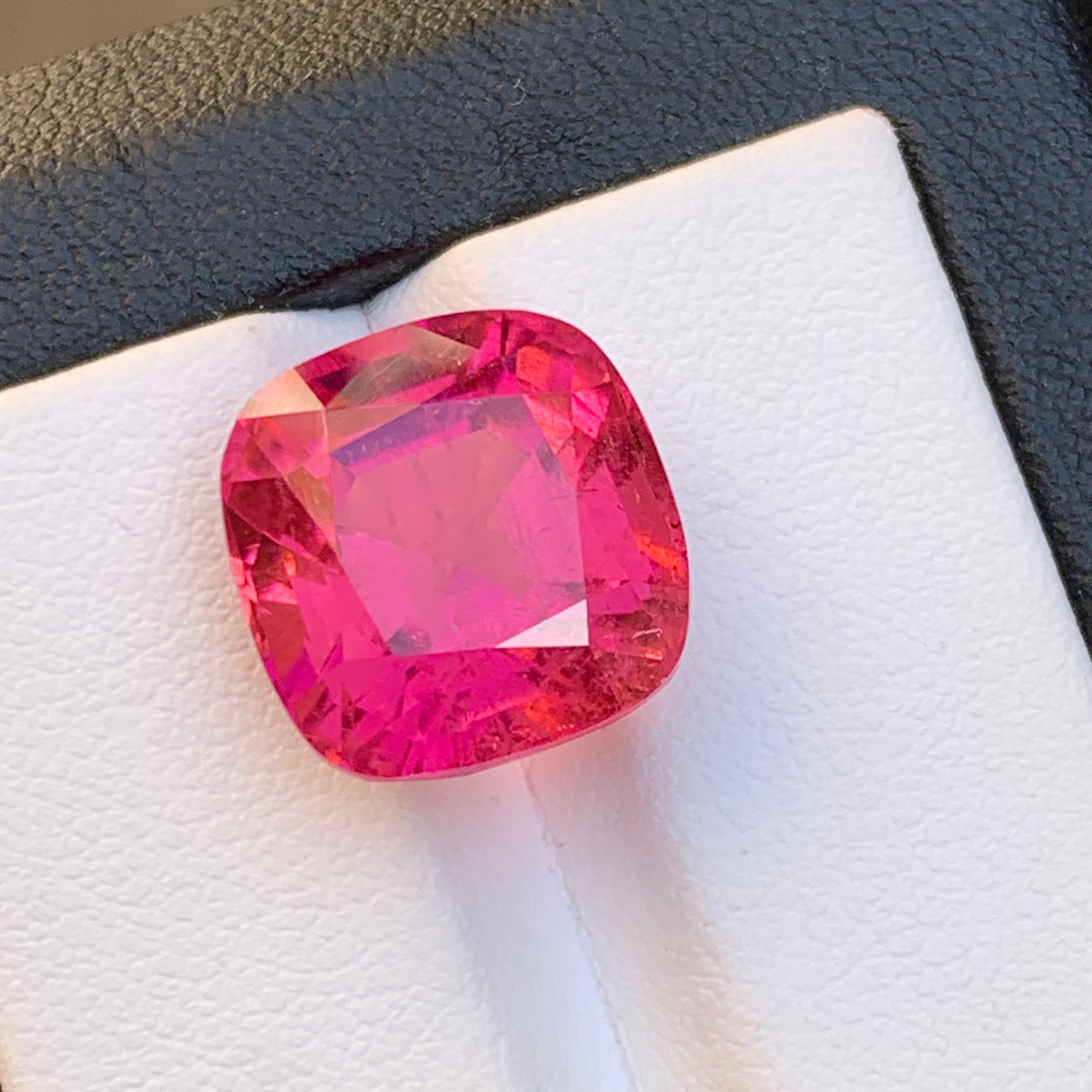 Anello con tormalina rubellite naturale rosa rossastra 13.2 carati taglio cuscino in vendita 4
