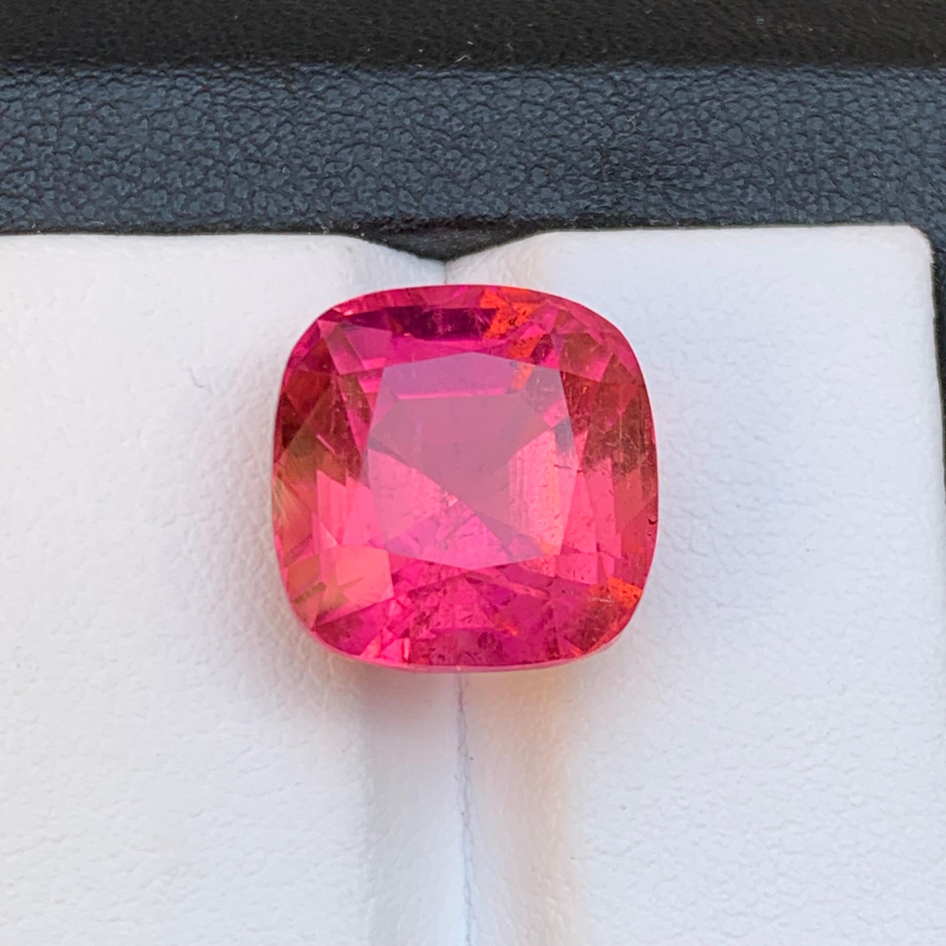 Anello con tormalina rubellite naturale rosa rossastra 13.2 carati taglio cuscino In condizioni Nuovo in vendita a Peshawar, PK