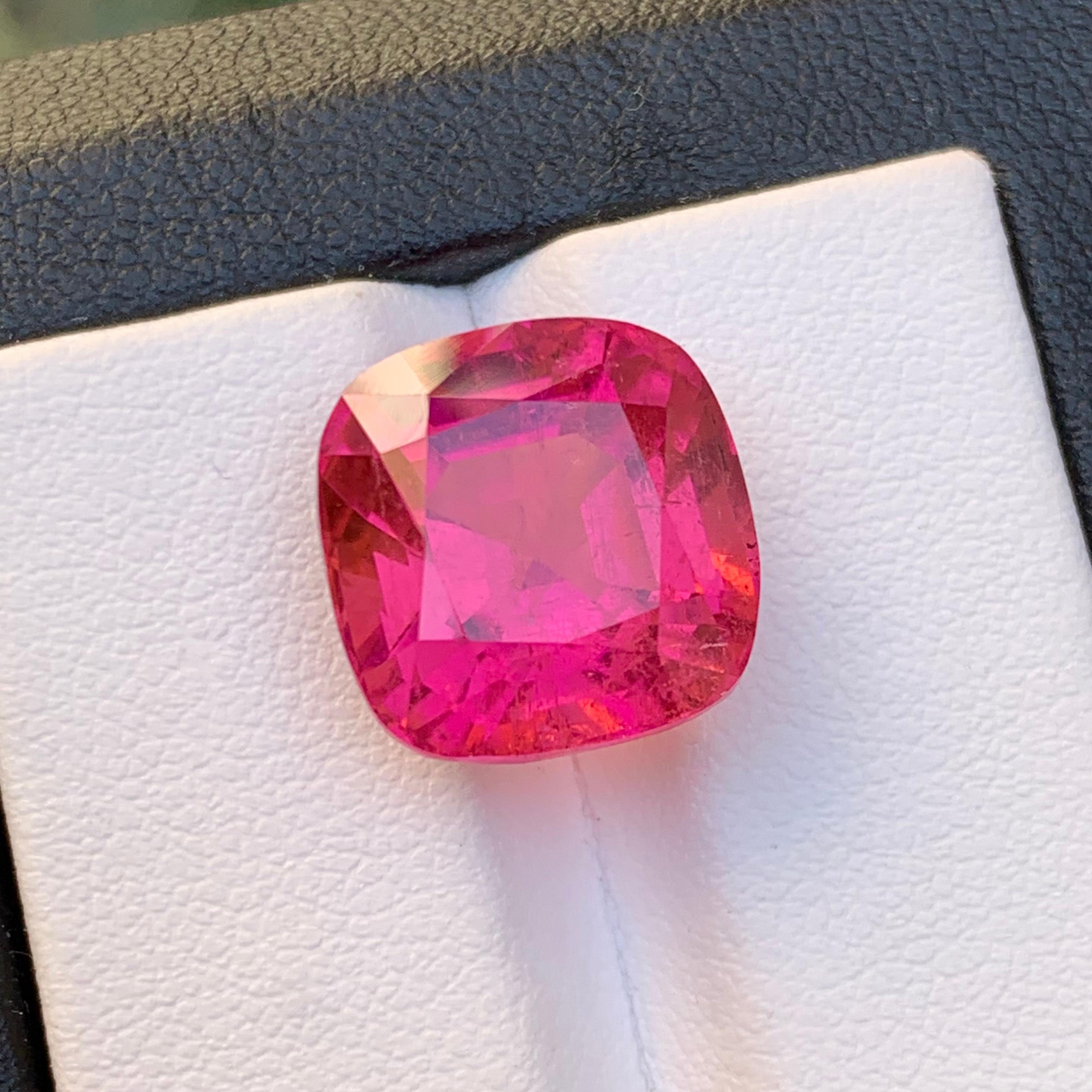 da uomo o donna Anello con tormalina rubellite naturale rosa rossastra 13.2 carati taglio cuscino in vendita