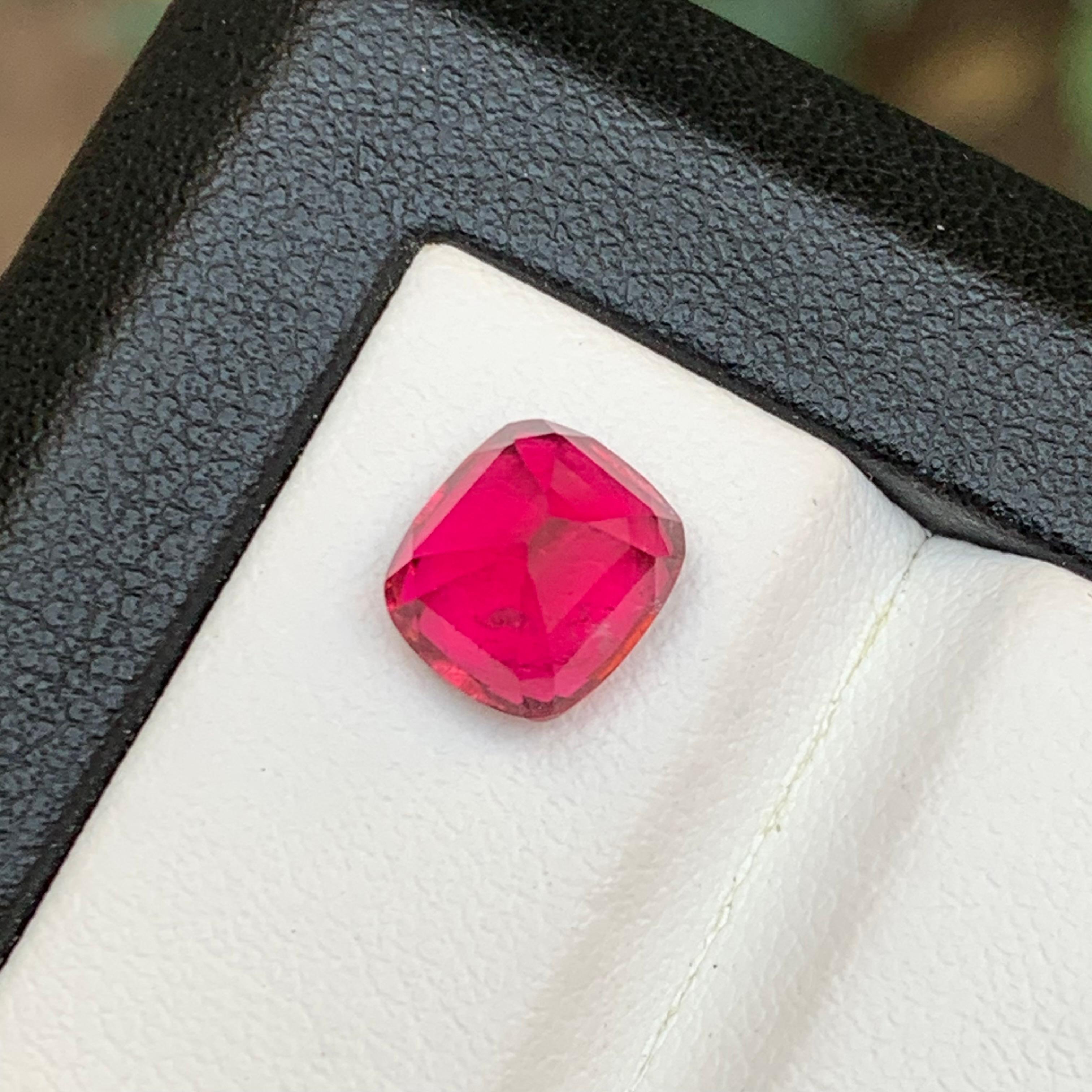 Anello con tormalina rubellite naturale rosa rossastra 2.75 carati taglio cuscino in vendita 6