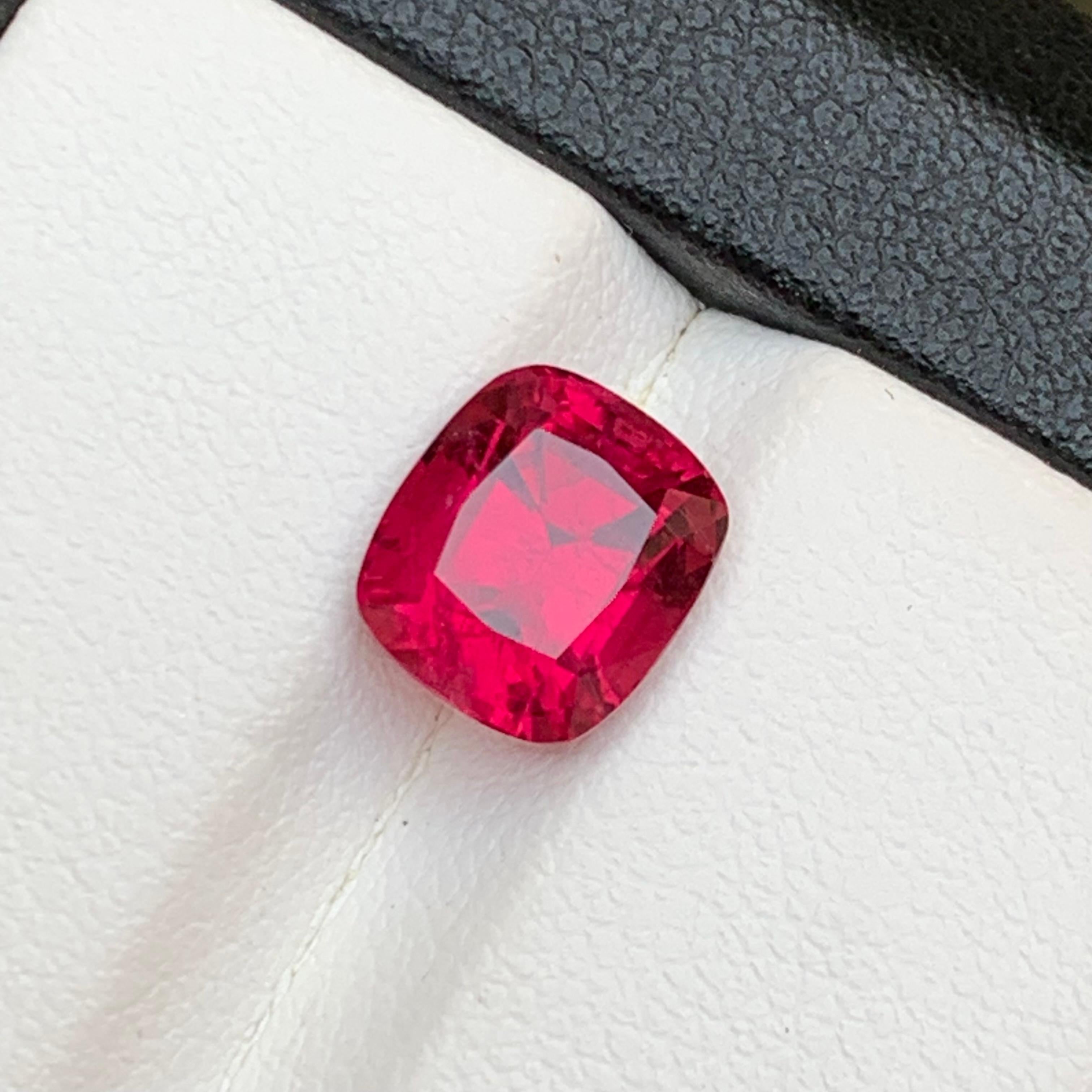 Anello con tormalina rubellite naturale rosa rossastra 2.75 carati taglio cuscino in vendita 7