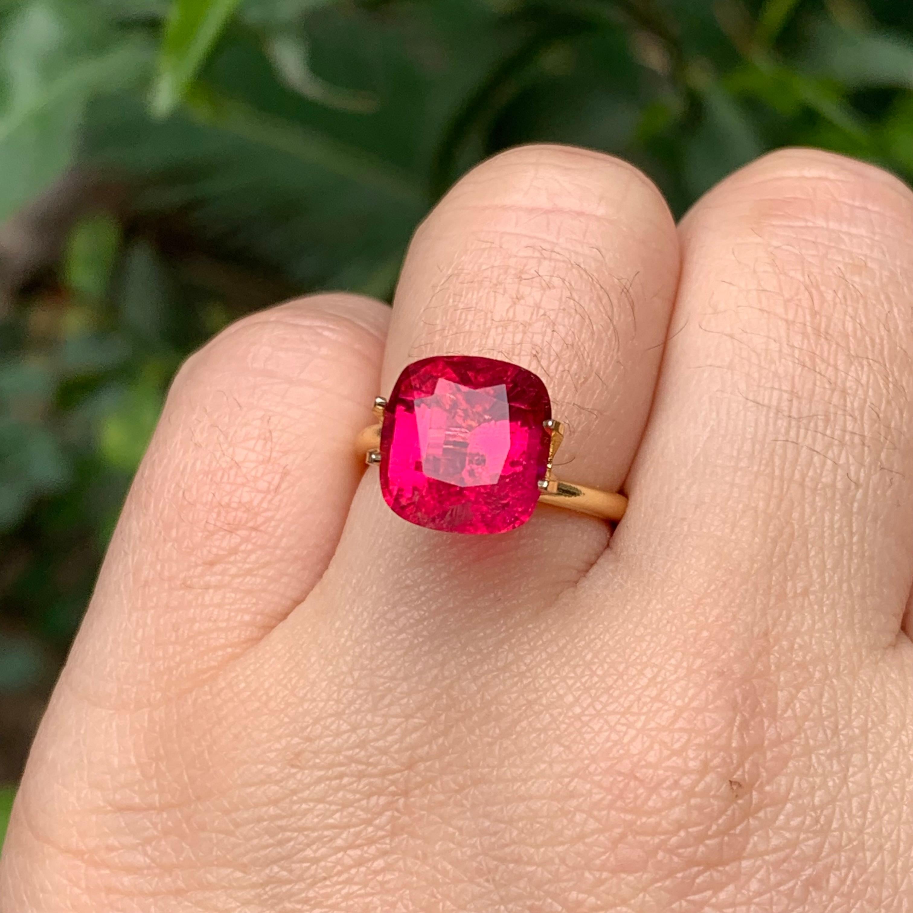 Contemporary Reddish Pink Natural Rubellite Tourmaline Ring Loose Gemstone 4.75Ct Cushion Cut For Sale