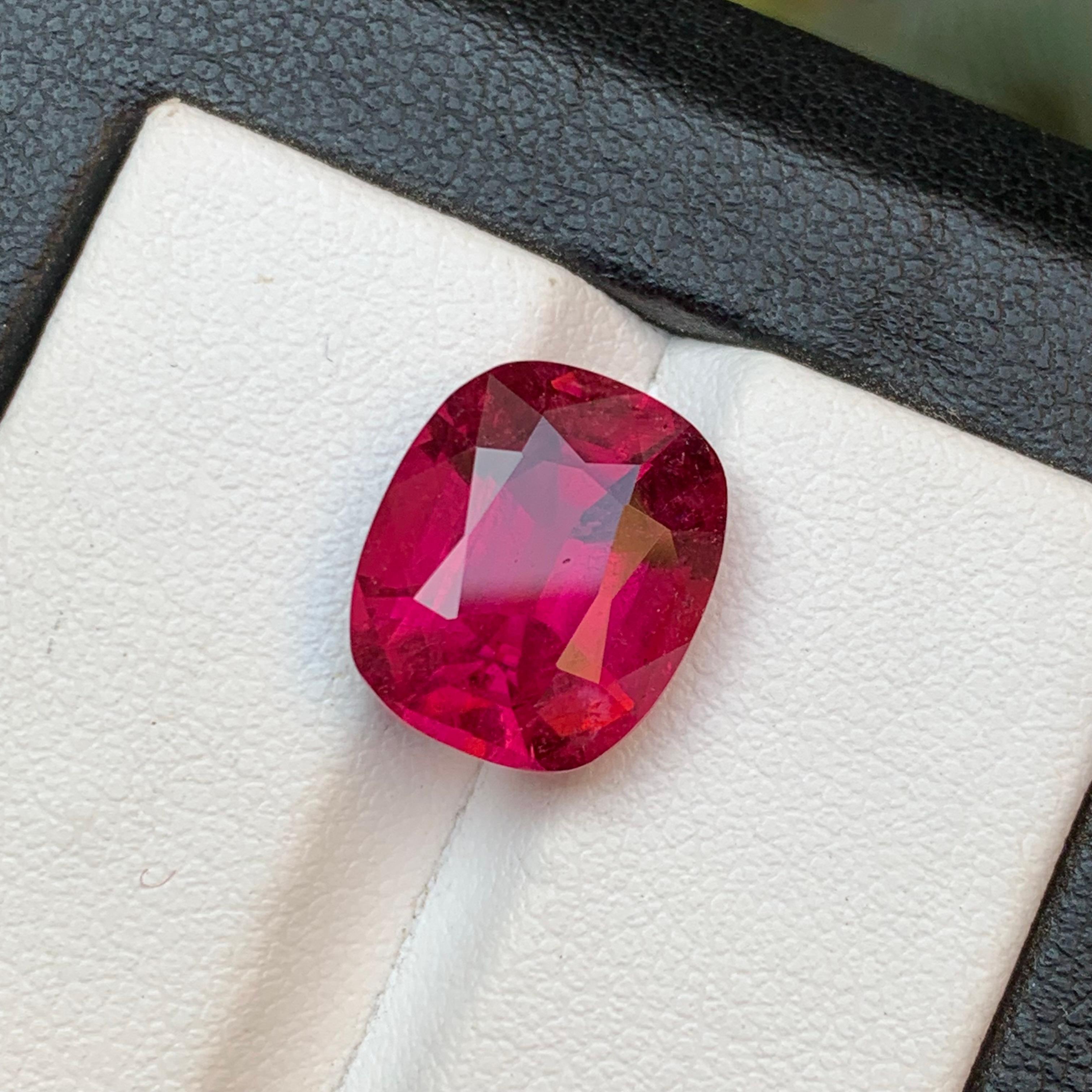 Reddish Pink Natural Rubellite Tourmaline Ring Loose Gemstone 5.85Ct CushionCut In New Condition For Sale In Peshawar, PK