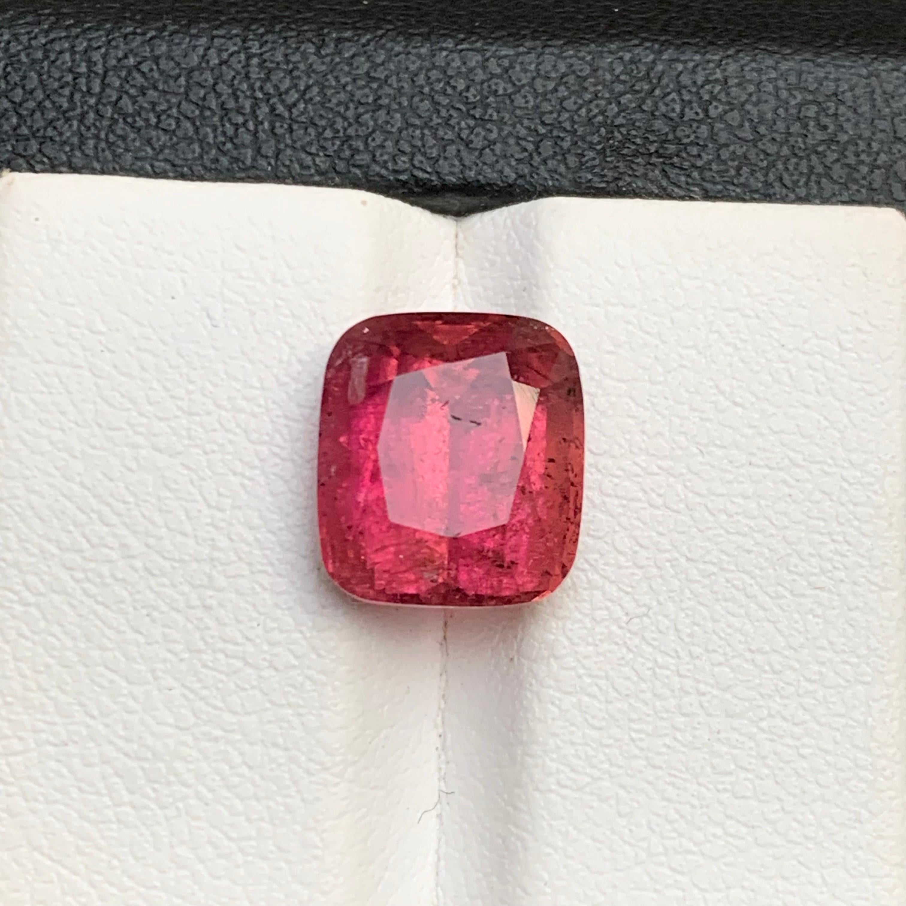 Anello con tormalina rubellite naturale rosa rossastra 6,95 carati taglio cuscino in vendita 4