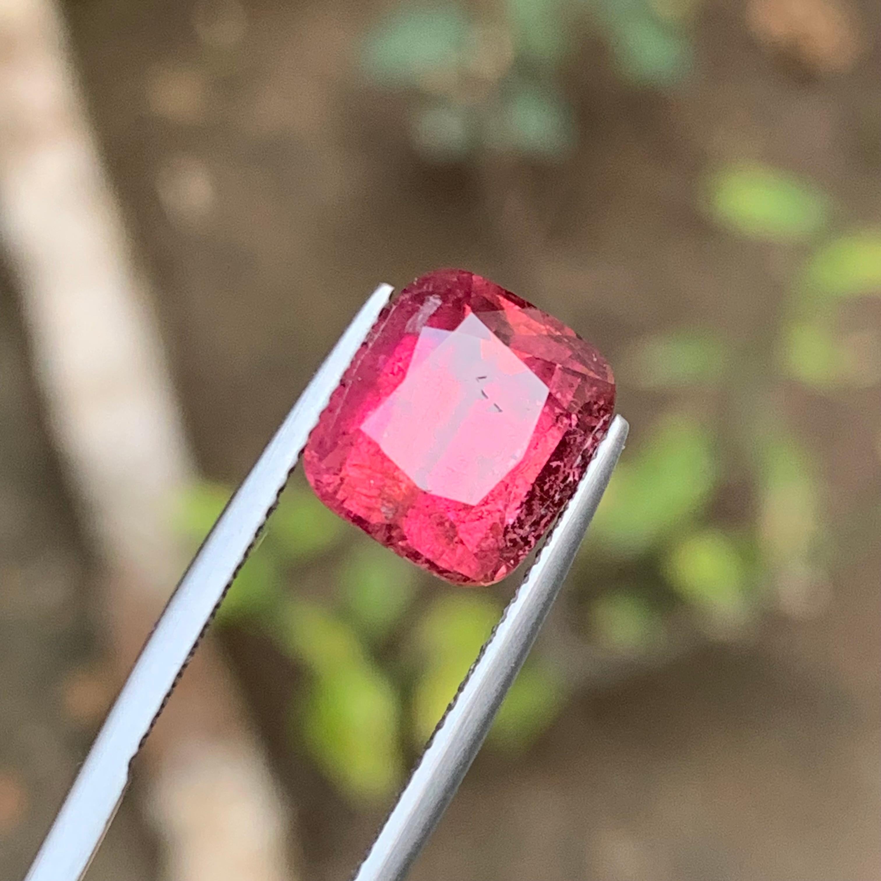 Anello con tormalina rubellite naturale rosa rossastra 6,95 carati taglio cuscino in vendita 7