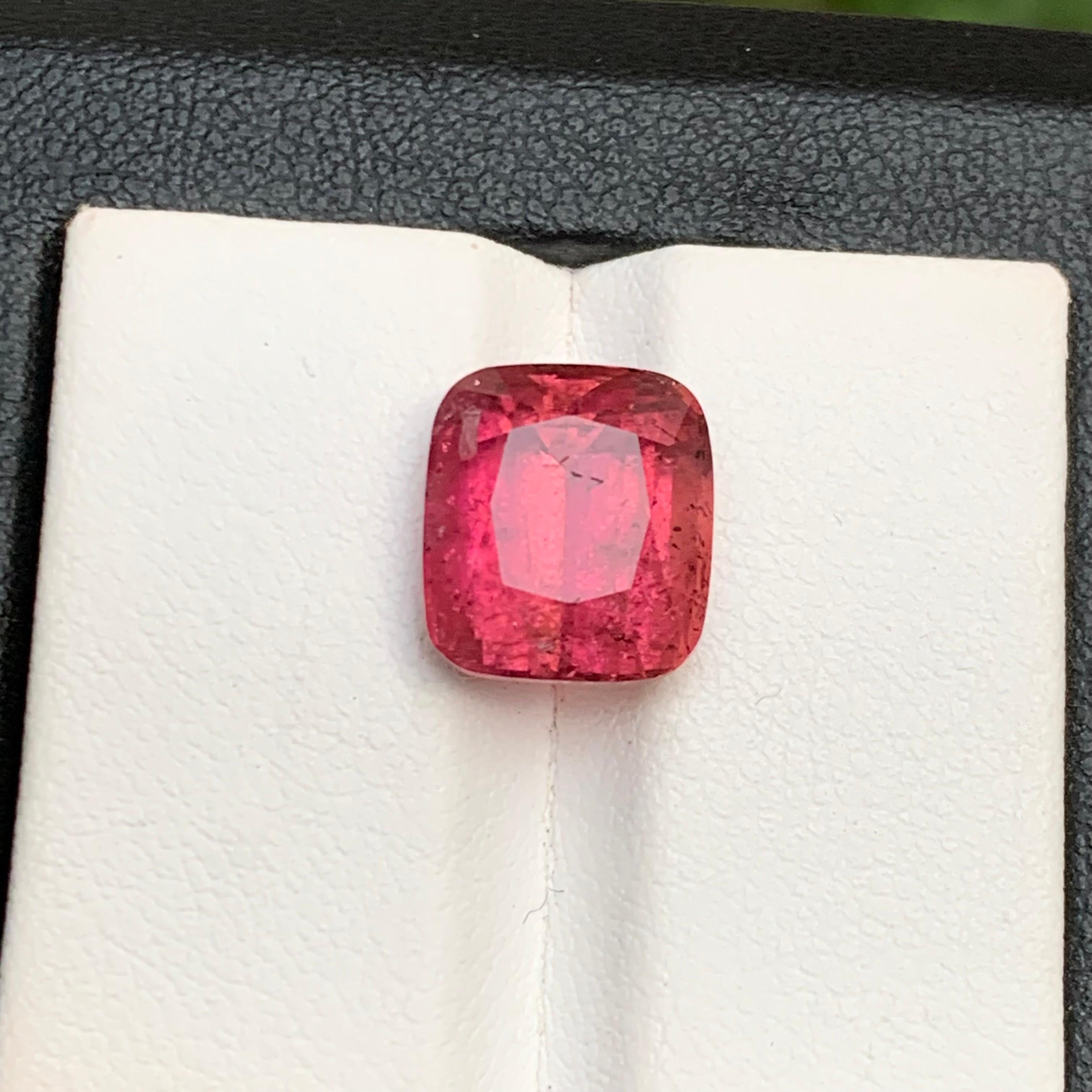 Anello con tormalina rubellite naturale rosa rossastra 6,95 carati taglio cuscino in vendita 8