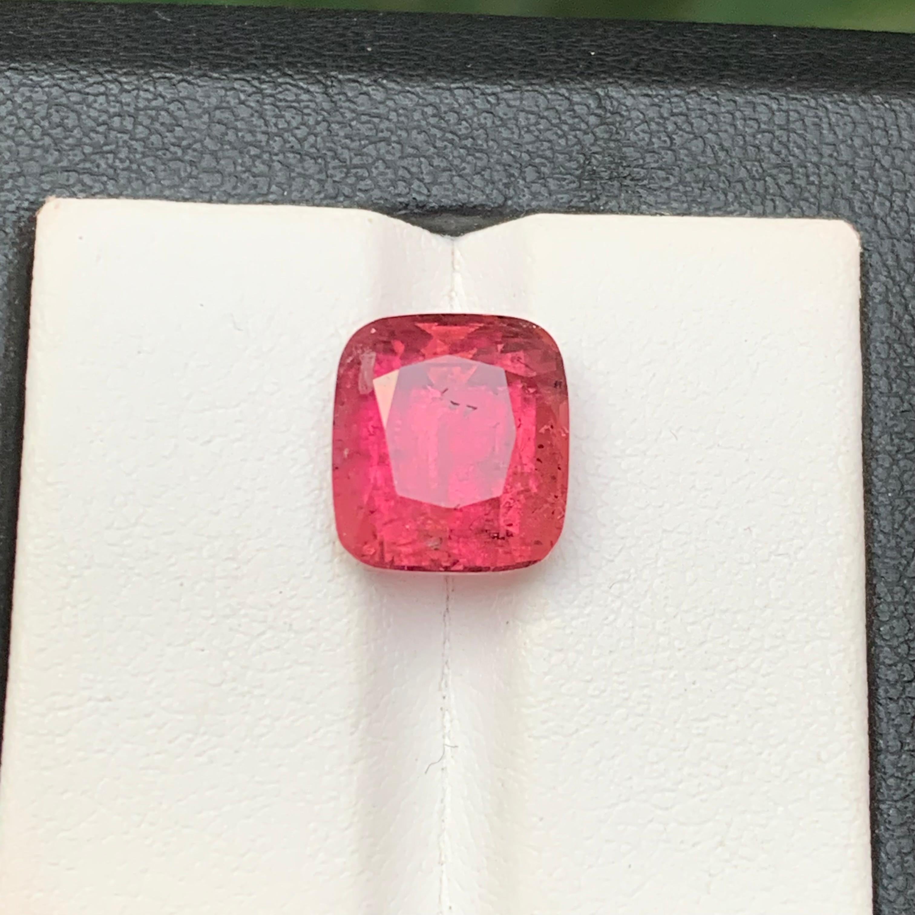 Anello con tormalina rubellite naturale rosa rossastra 6,95 carati taglio cuscino in vendita 2
