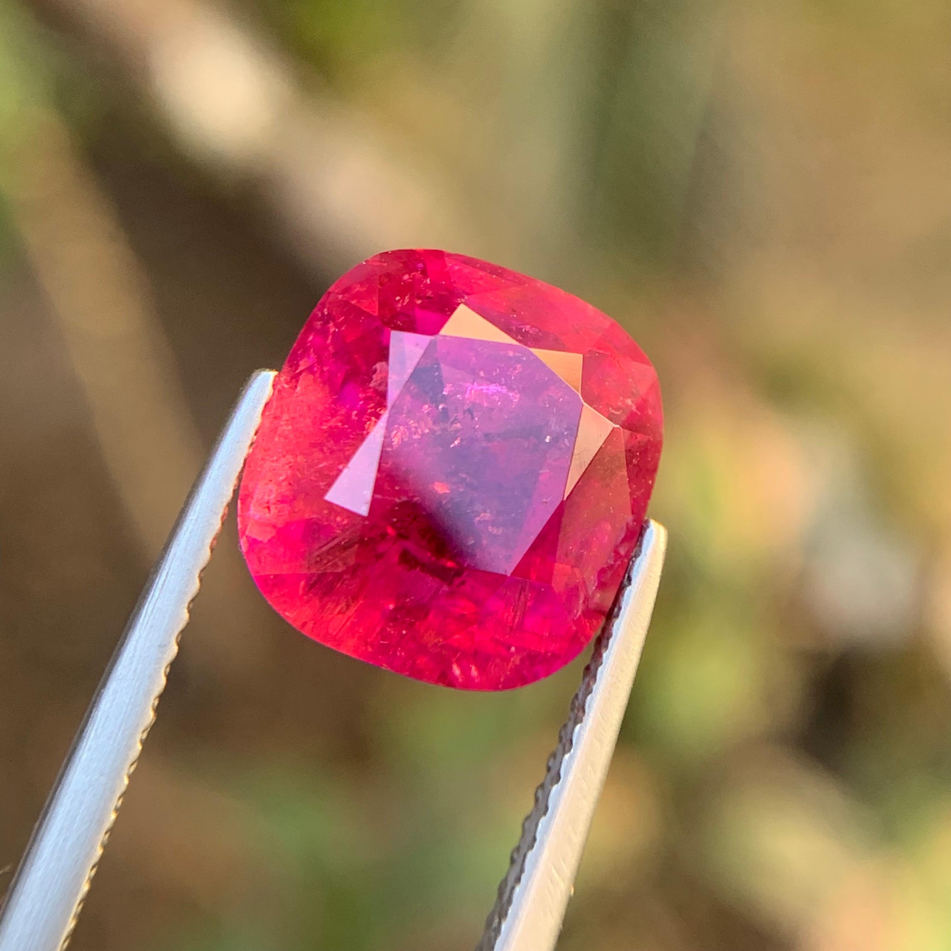 Femenino o masculino Anillo de turmalina rubelita natural rosa rojizo Gema suelta 7.05Ct talla cojín en venta