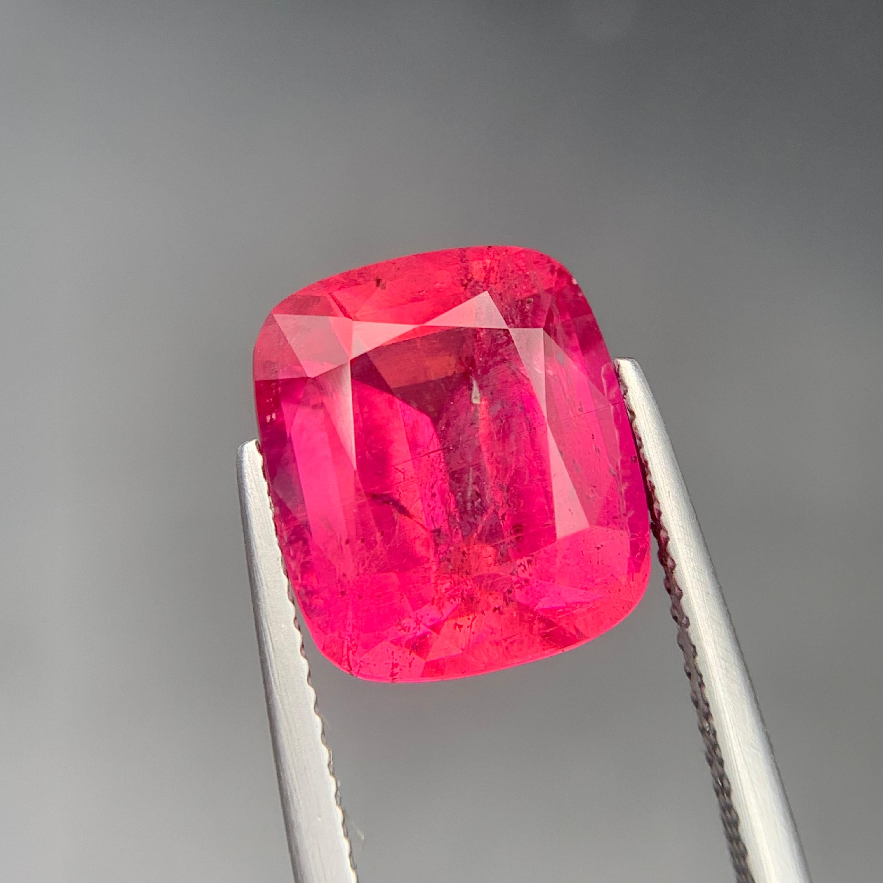 Anello con tormalina rubellite naturale rosa rossastra 8.45 carati taglio cuscino in vendita 6